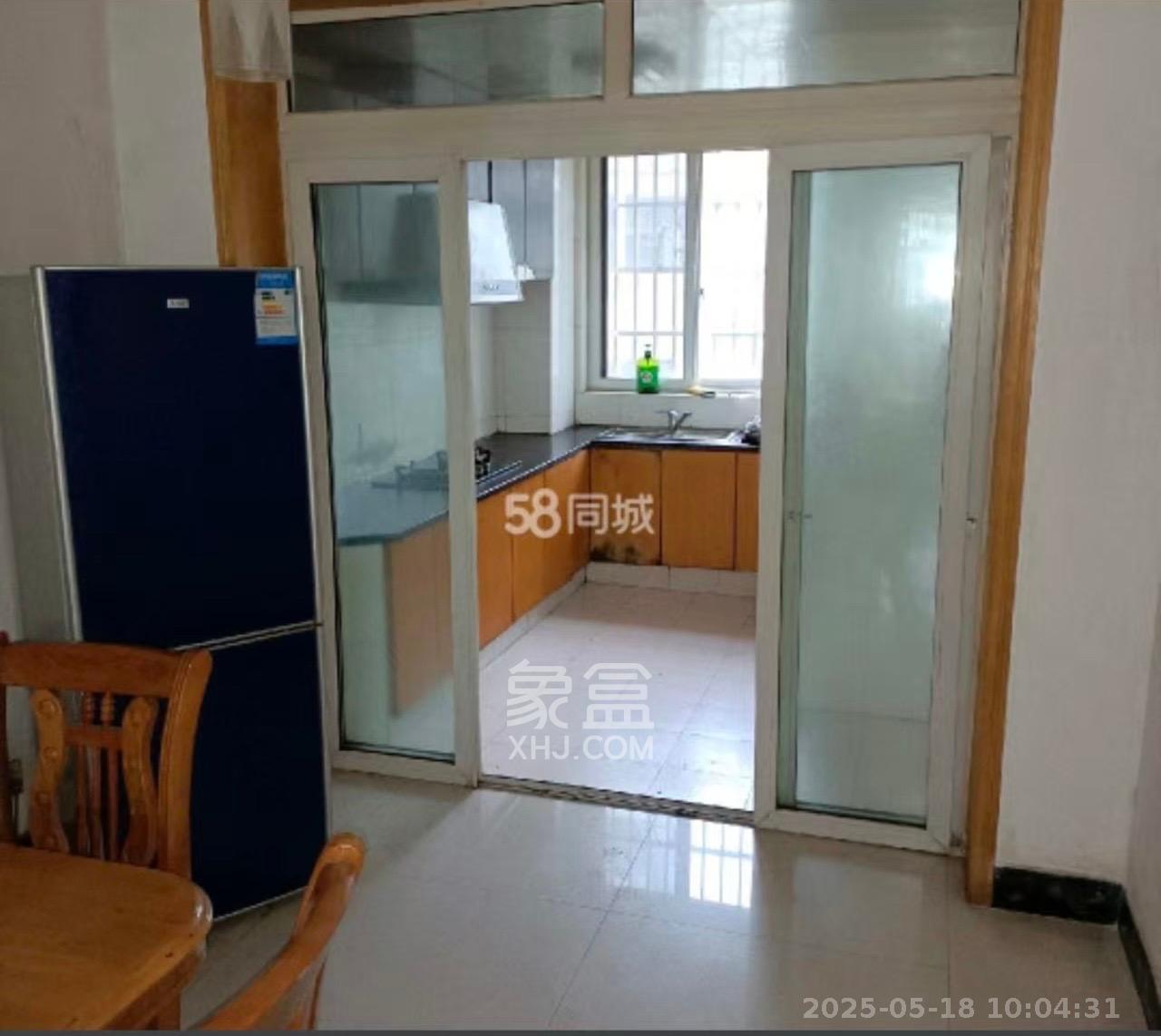 洪山家园  3室2厅2卫   1700.00元/月室内图