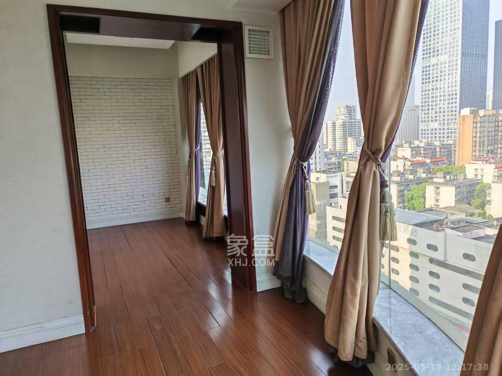 城市之心 1室1厅1卫 7000.0元/月 城市之心 1室1厅1卫 7000.0元/月室内图