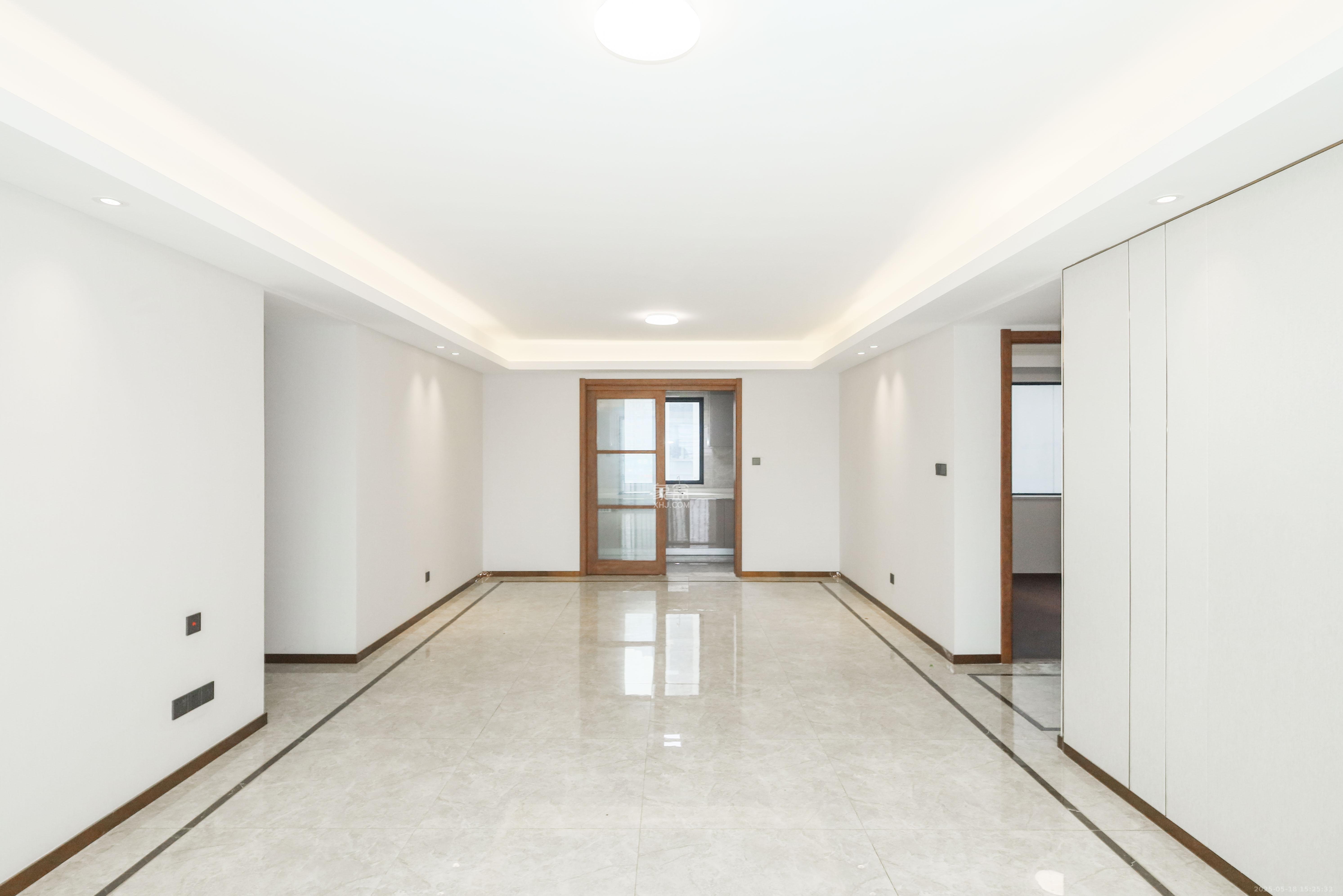 梅溪悦章  4室2厅2卫    168.0万 梅溪悦章  4室2厅2卫    168.0万客厅