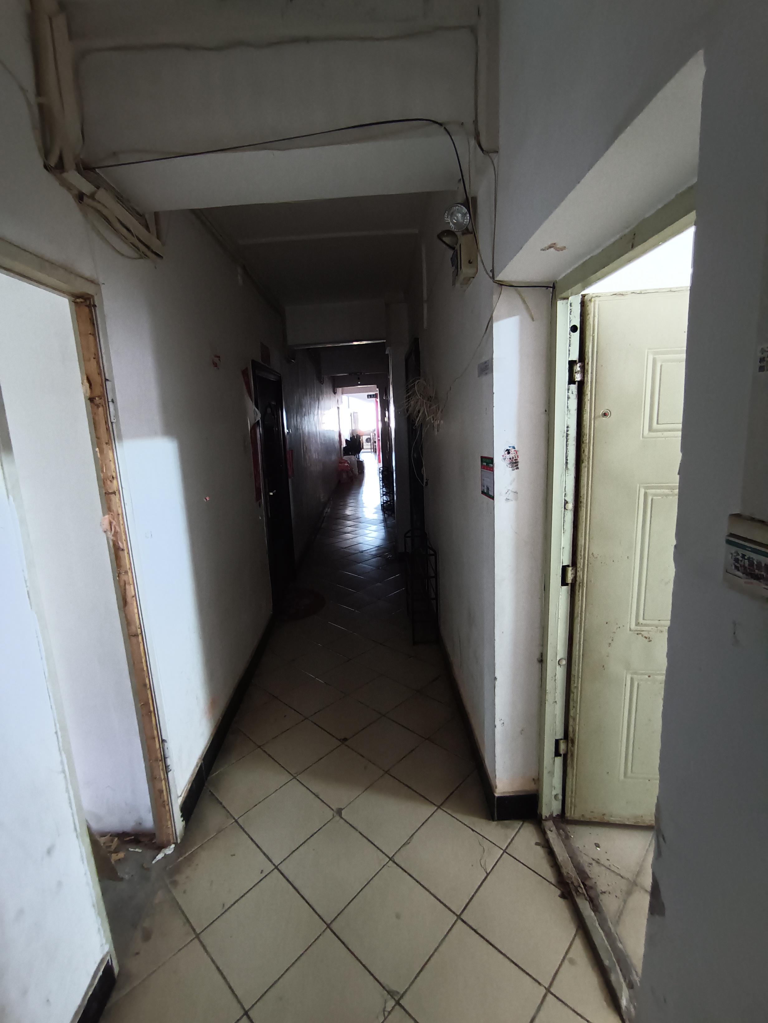 中天公寓 1室1厅1卫 21.0万 中天公寓 1室1厅1卫 21.0万客厅