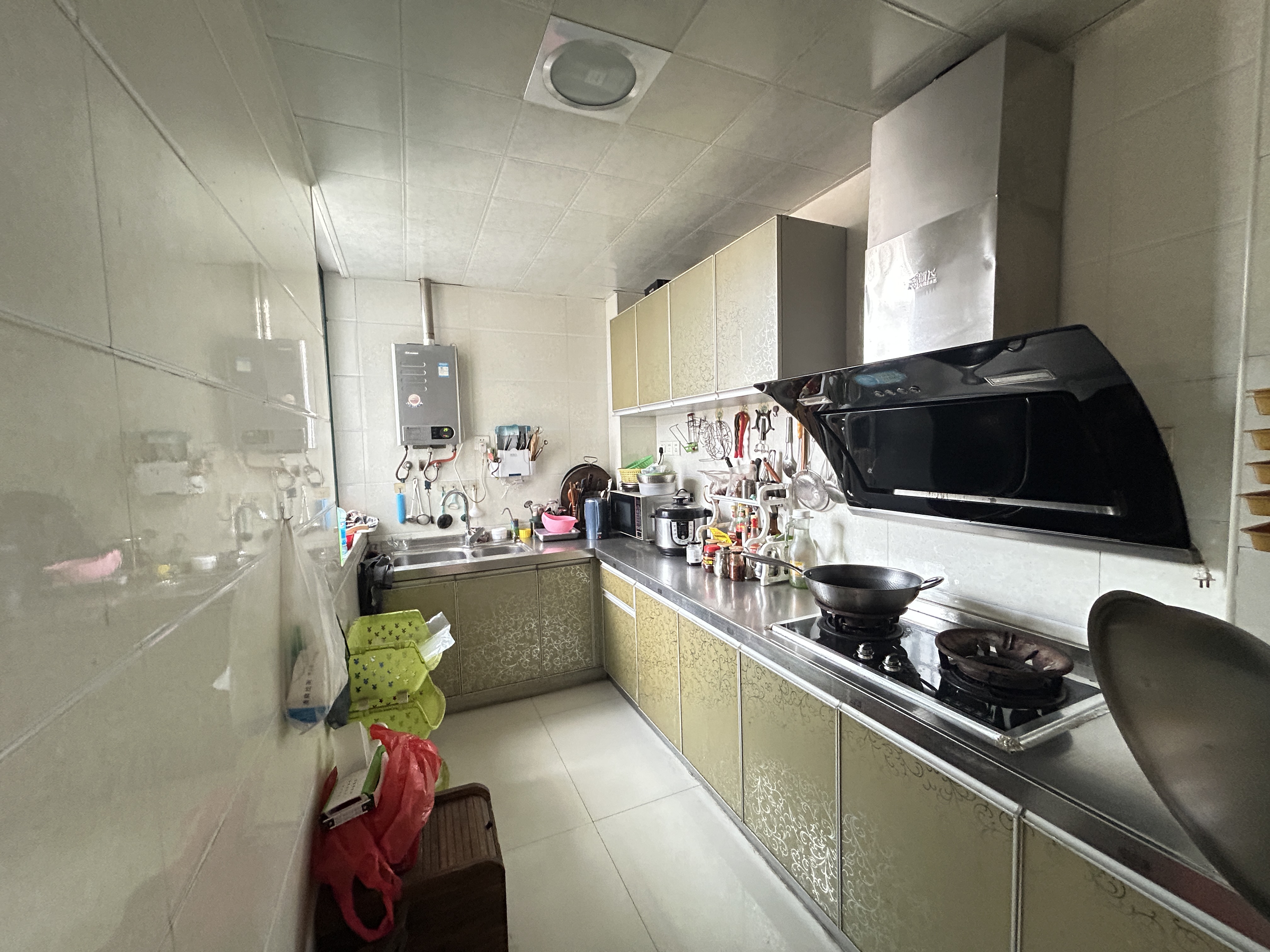 香槟花苑 5室2厅2卫 1500.0元/月 香槟花苑 5室2厅2卫 1500.0元/月室内图