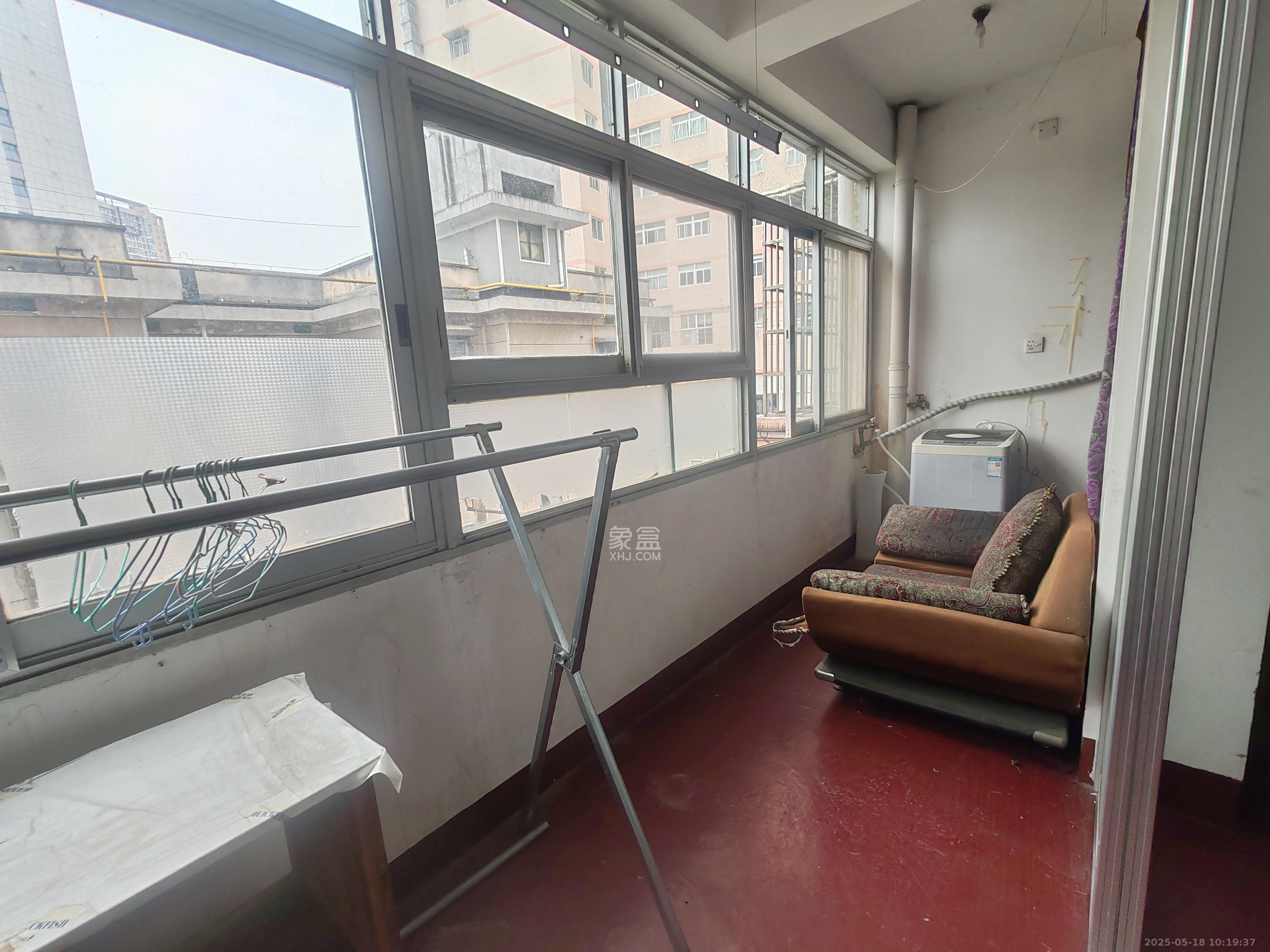 通程物流宿舍 2室2厅1卫 1300.0元/月 通程物流宿舍 2室2厅1卫 1300.0元/月室内图