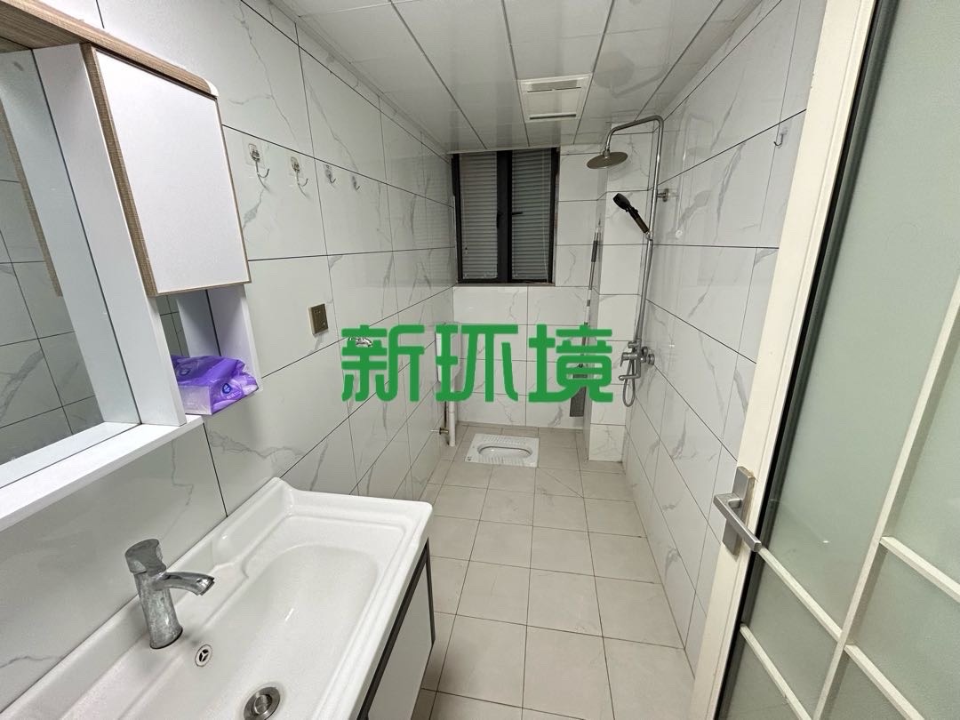 南门口安置小区  4室2厅2卫   2000.00元/月室内图