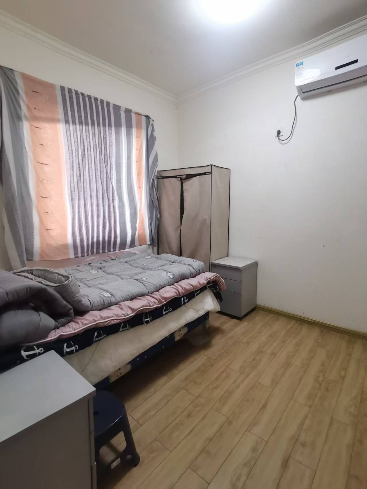 碧桂园 4室2厅4卫 2000.0元/月 碧桂园 4室2厅4卫 2000.0元/月室内图