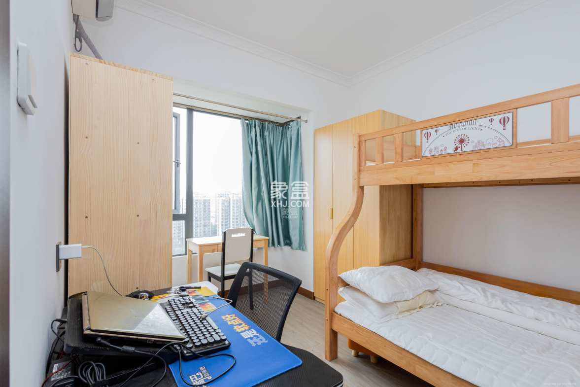 日盛湖湘花苑 1室0厅0卫 123.0万 日盛湖湘花苑 1室0厅0卫 123.0万卧室