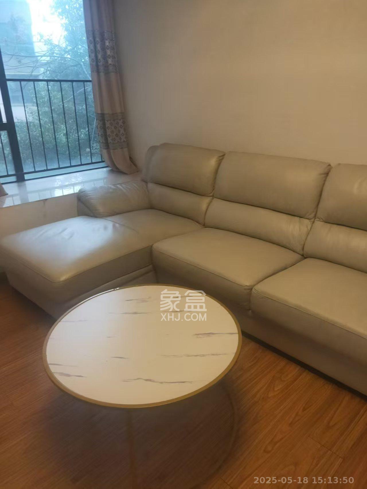 长房时代城  1室2厅1卫   2500.00元/月室内图