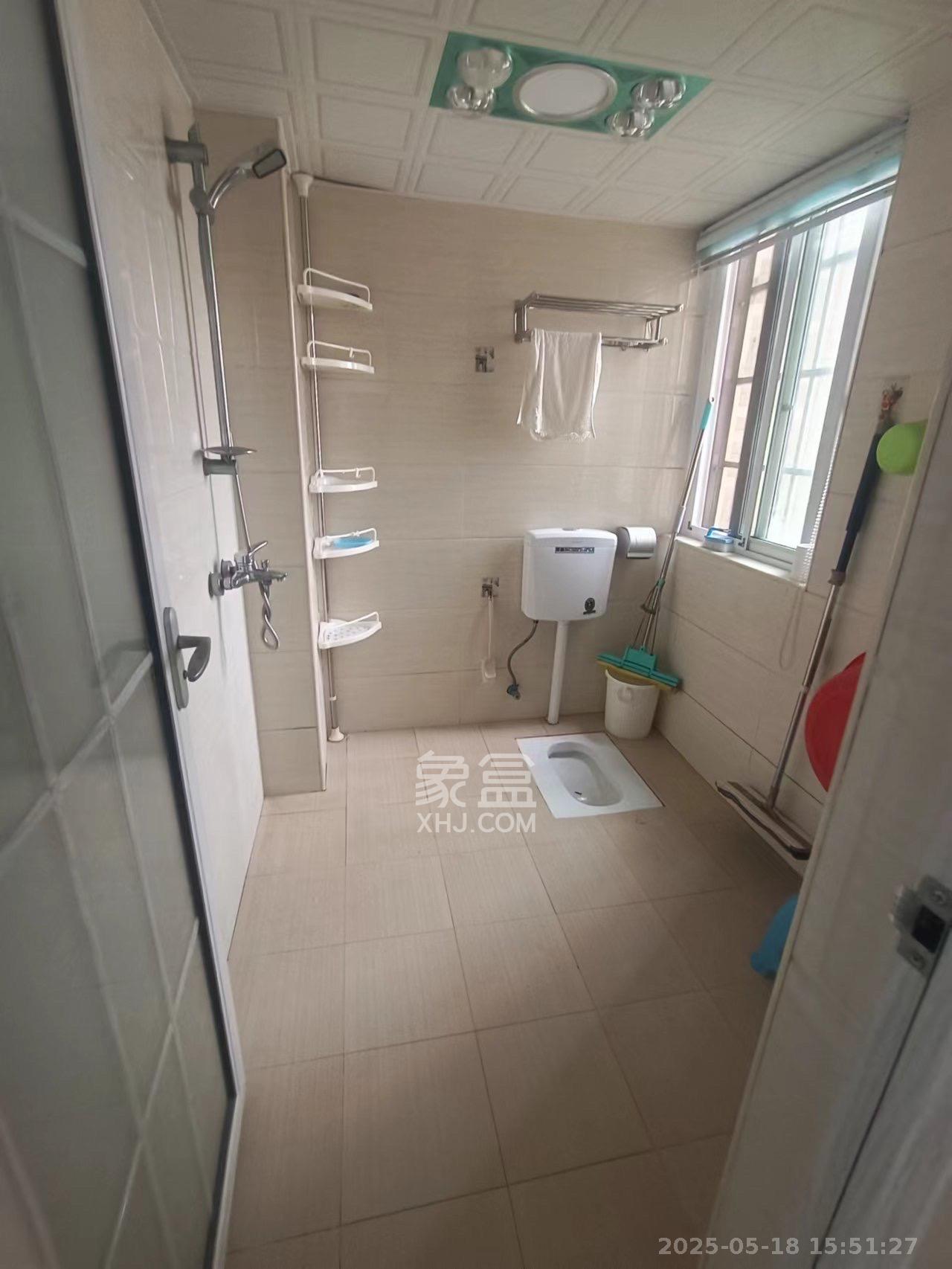 光明城市(星辰青年城) 3室2厅1卫 2500.0元/月 光明城市(星辰青年城) 3室2厅1卫 2500.0元/月室内图