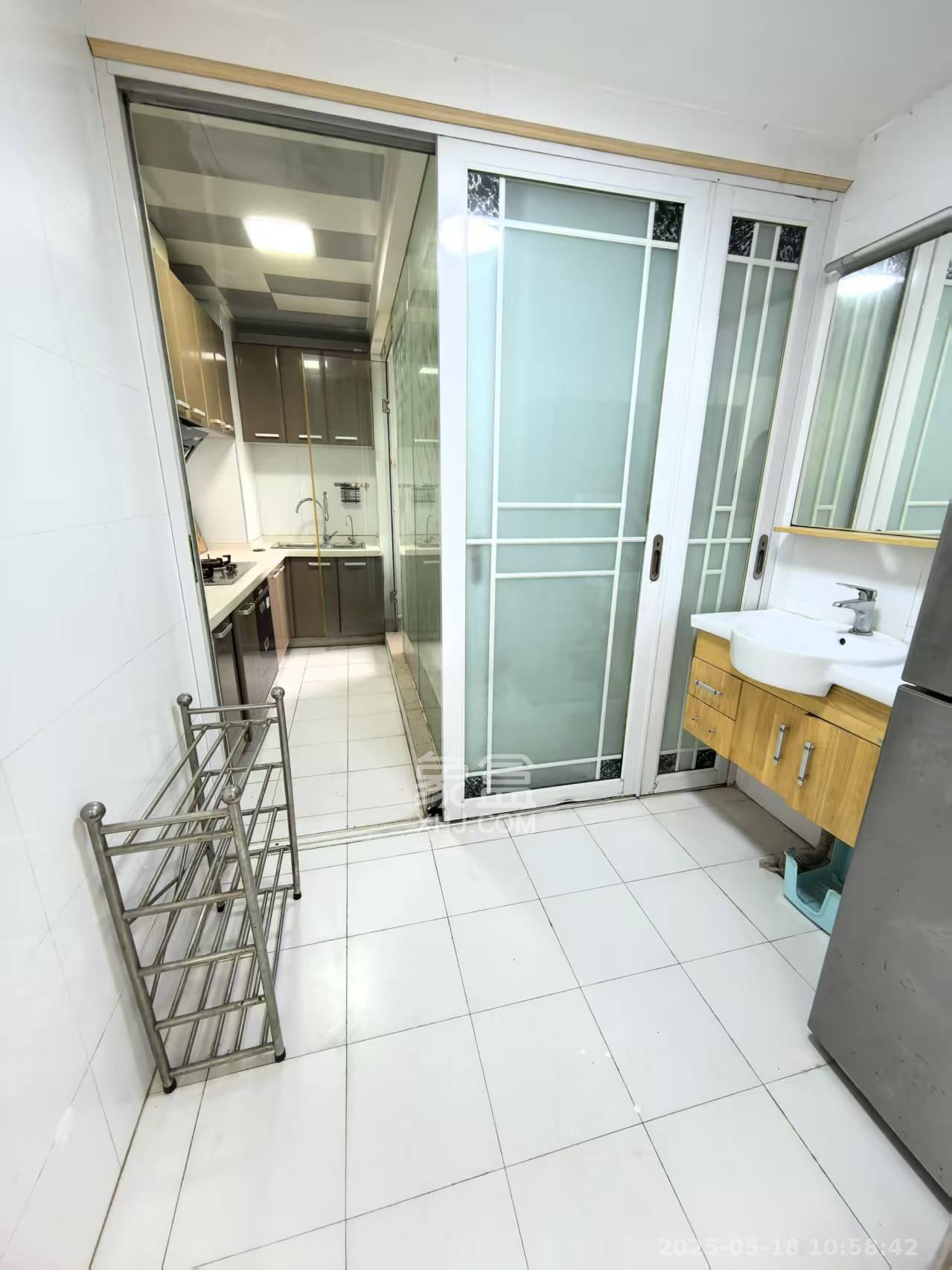 和庄  3室1厅1卫   2000.00元/月室内图