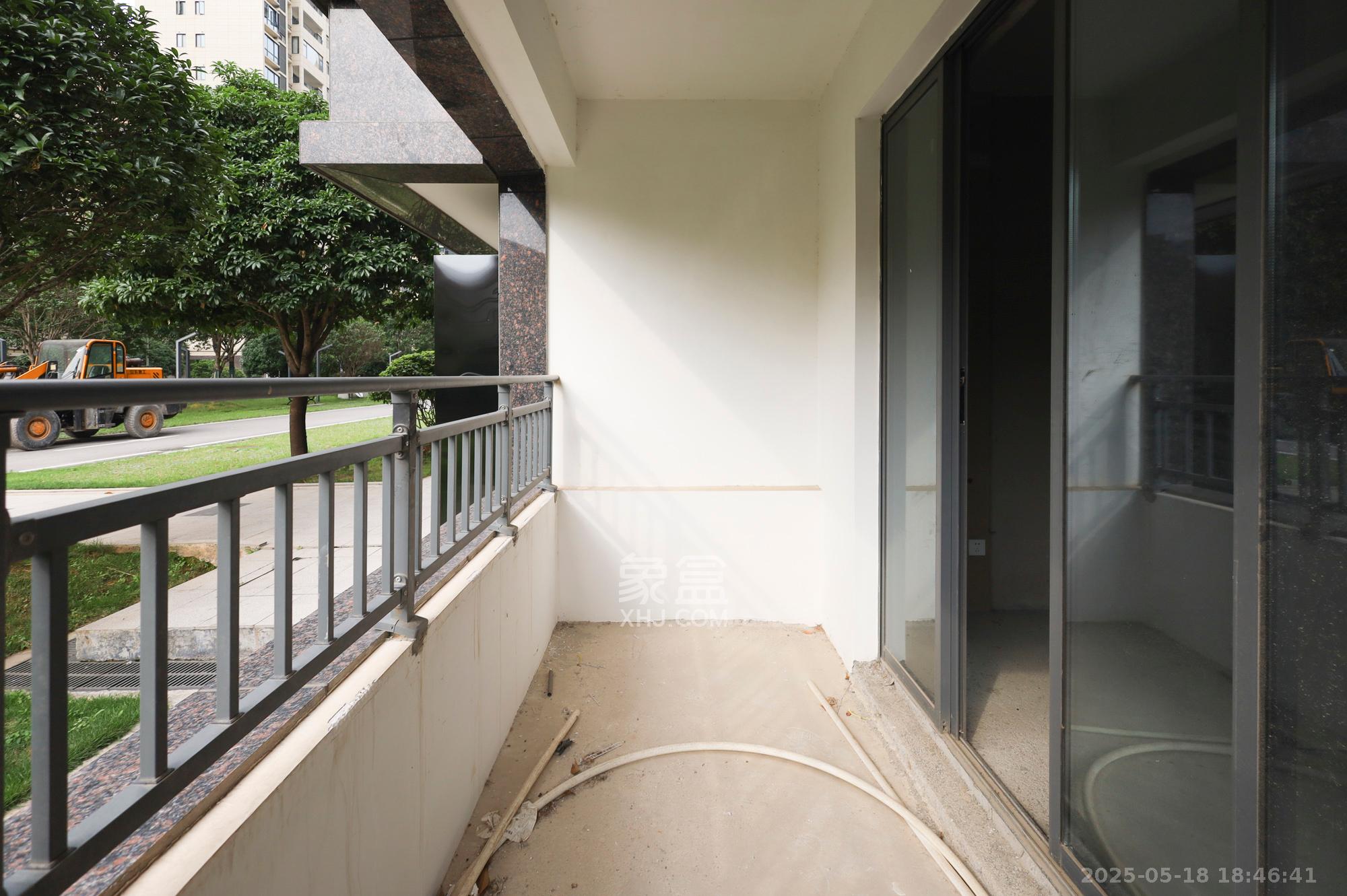 锦顺宸樾府 3室2厅2卫 88.0万 锦顺宸樾府 3室2厅2卫 88.0万阳台