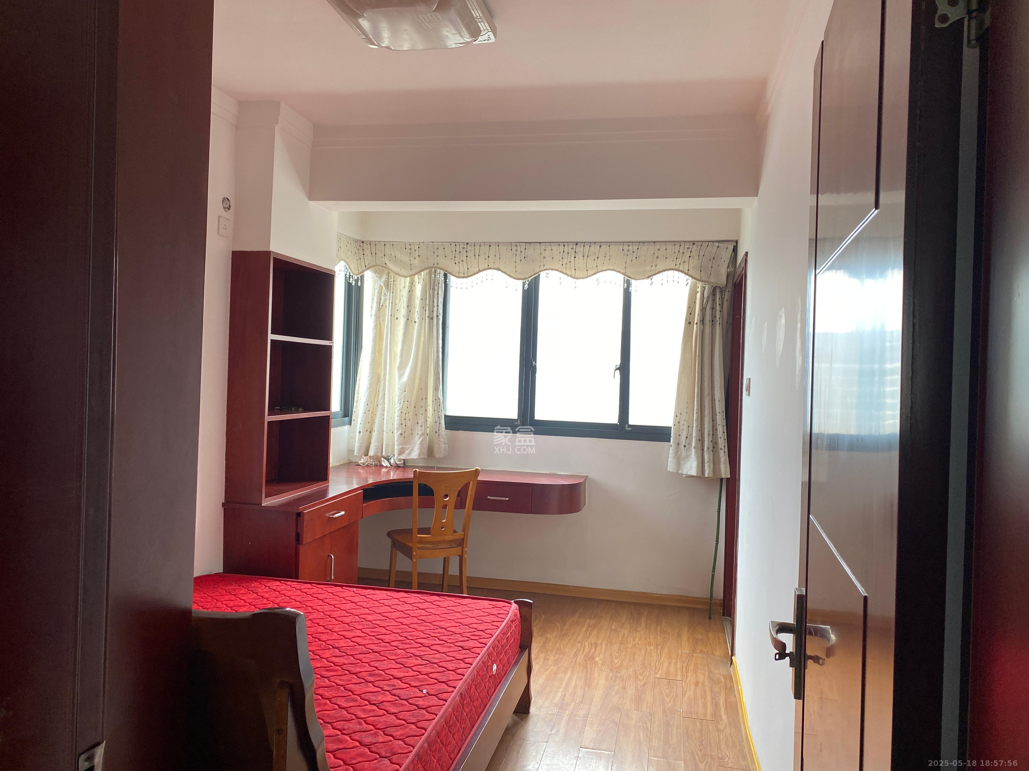 鑫远湘府华城 3室2厅1卫 2700.0元/月 鑫远湘府华城 3室2厅1卫 2700.0元/月室内图