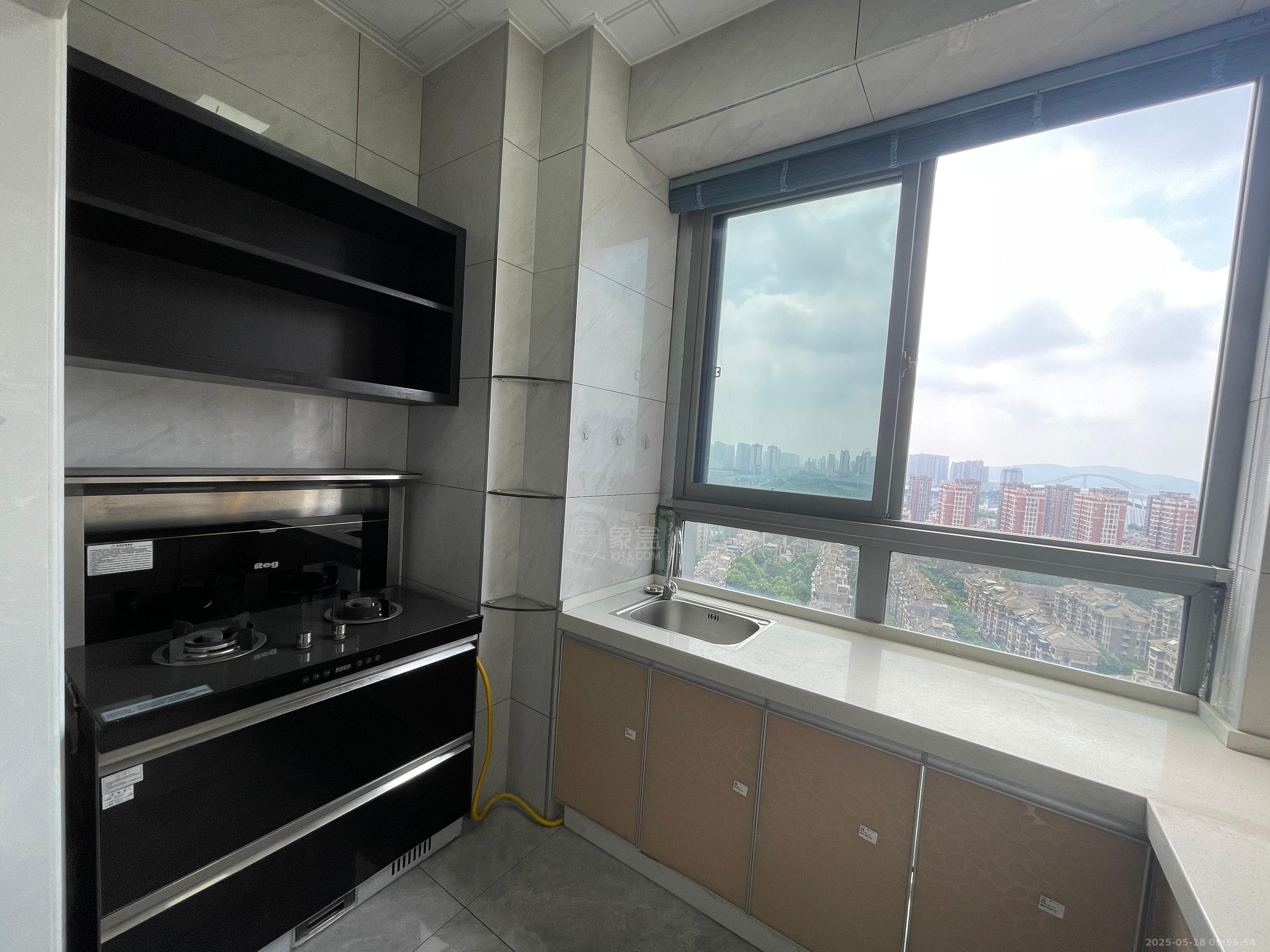 尚格广场 2室2厅1卫 2500.0元/月 尚格广场 2室2厅1卫 2500.0元/月室内图