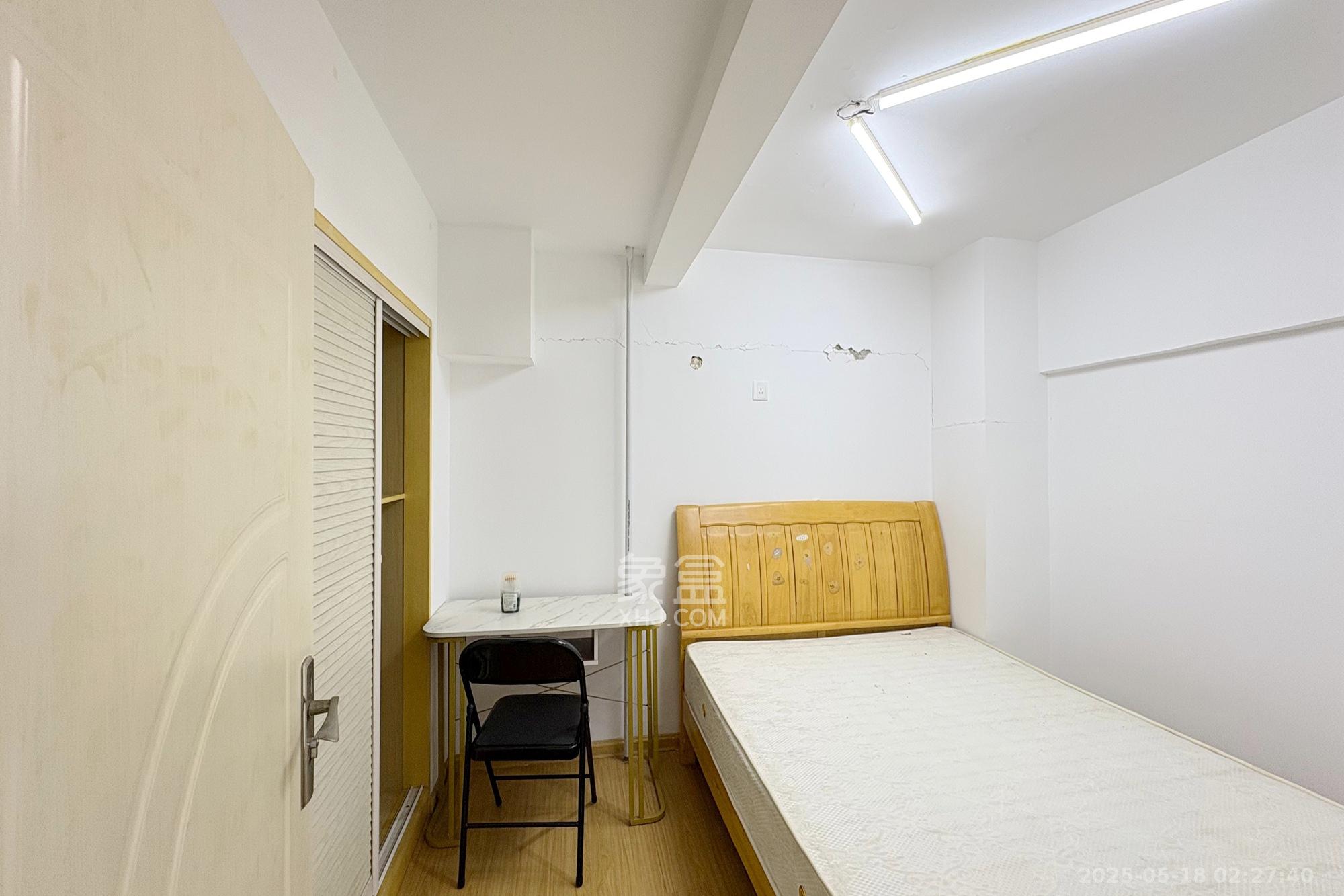 融圣国际  2室1厅1卫    60.0万卧室