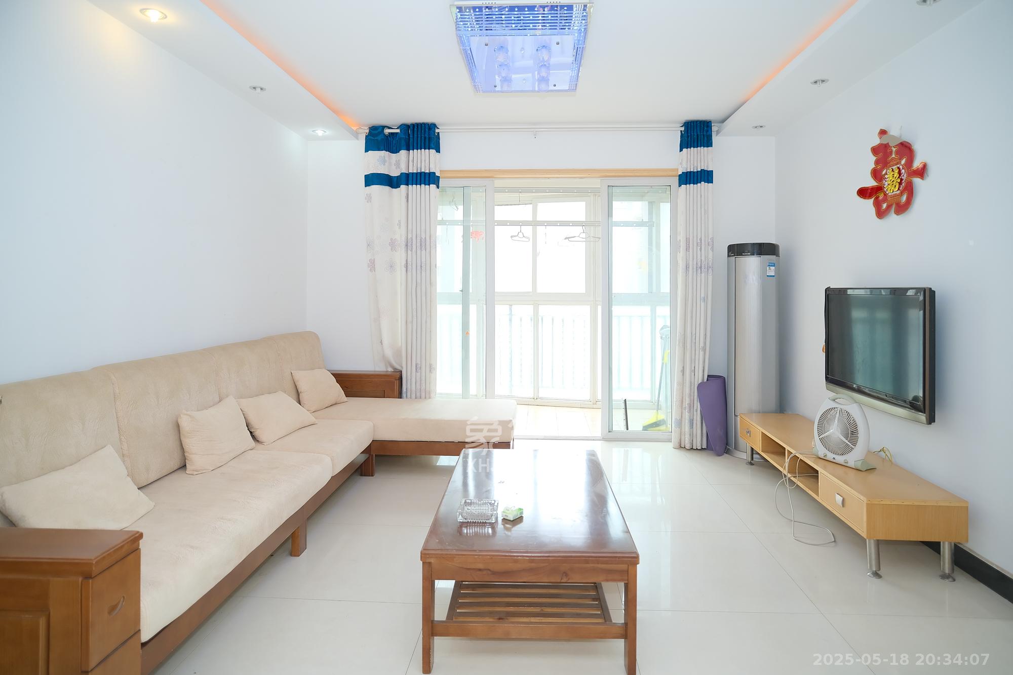 世景华庭 2室2厅1卫 60.0万 世景华庭 2室2厅1卫 60.0万客厅