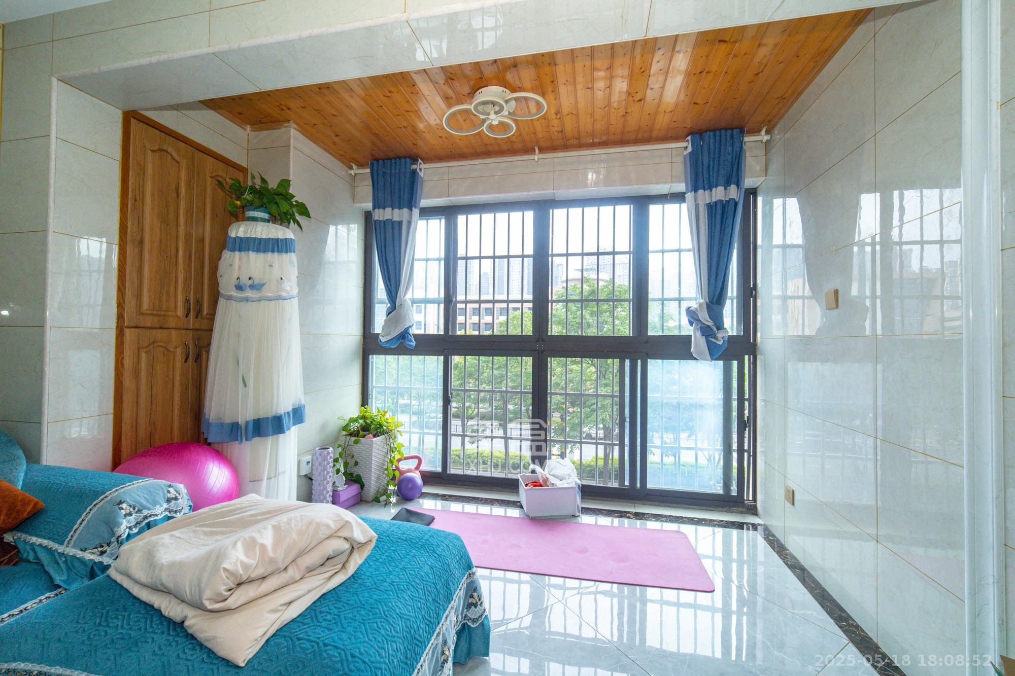 国泰九龙湾 3室2厅1卫 66.8万 国泰九龙湾 3室2厅1卫 66.8万阳台