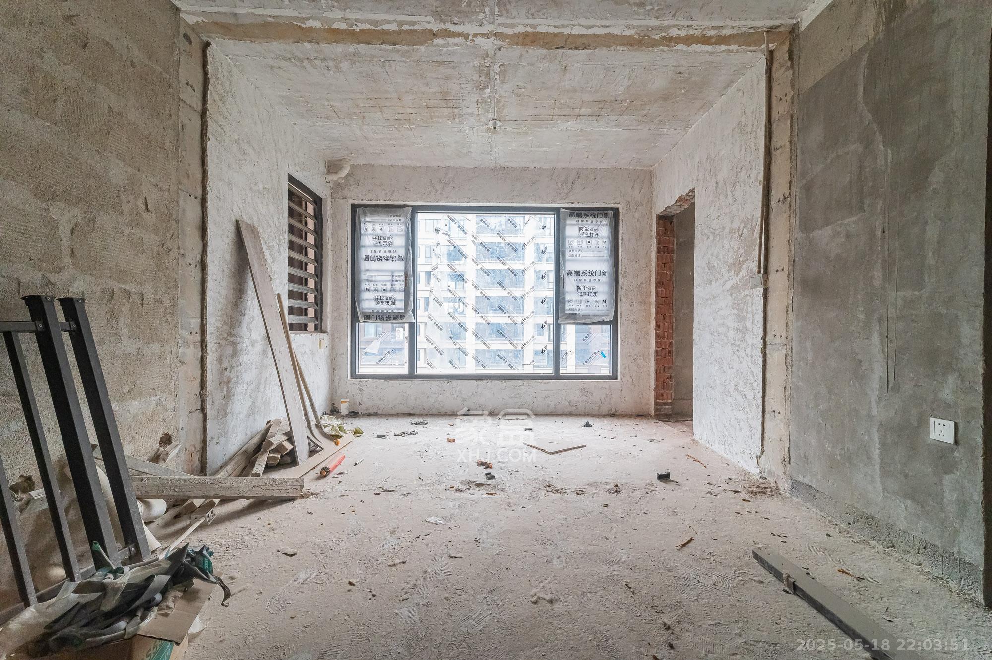 中交建发松雅院  4室2厅2卫    154.0万 中交建发松雅院  4室2厅2卫    154.0万客厅