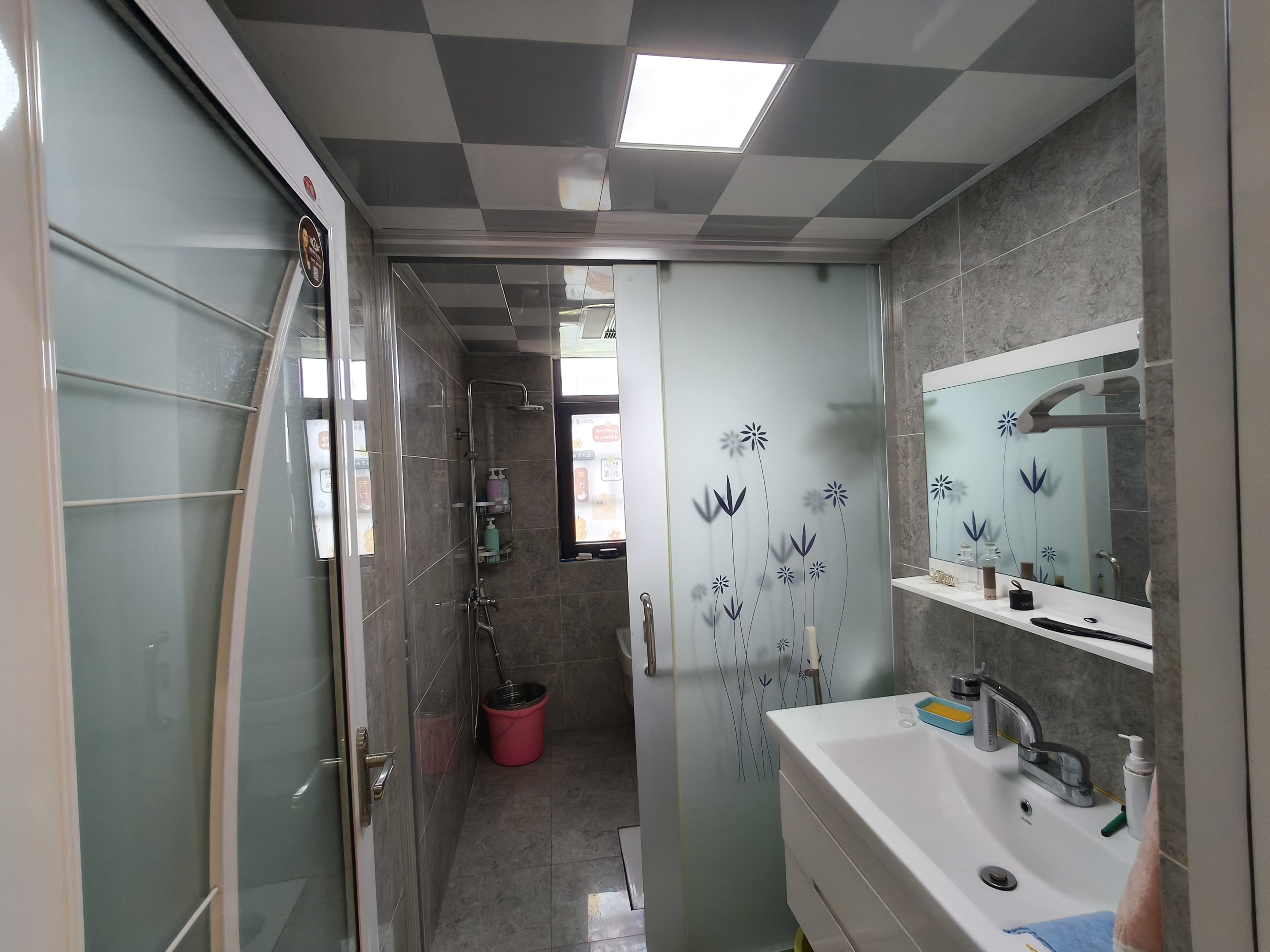 怡河园 4室2厅2卫 132.8万 怡河园 4室2厅2卫 132.8万卫生间