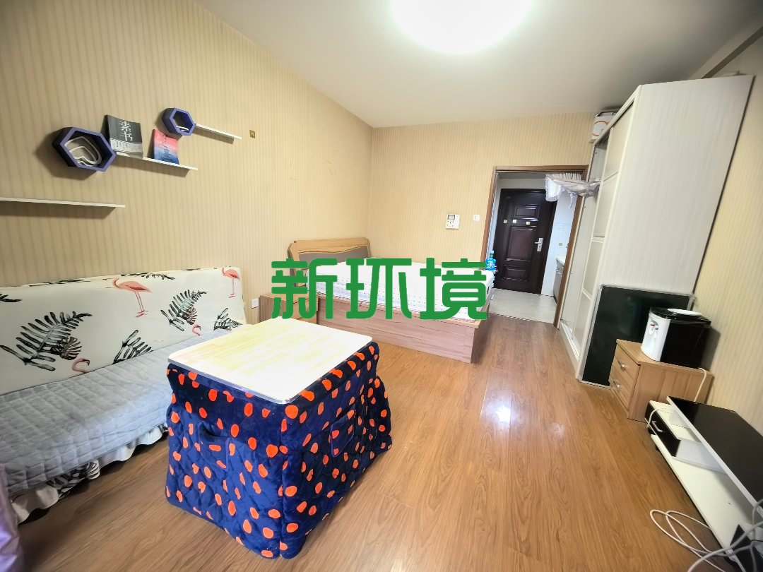 蓝色港湾  1室1厅1卫    25.0万客厅
