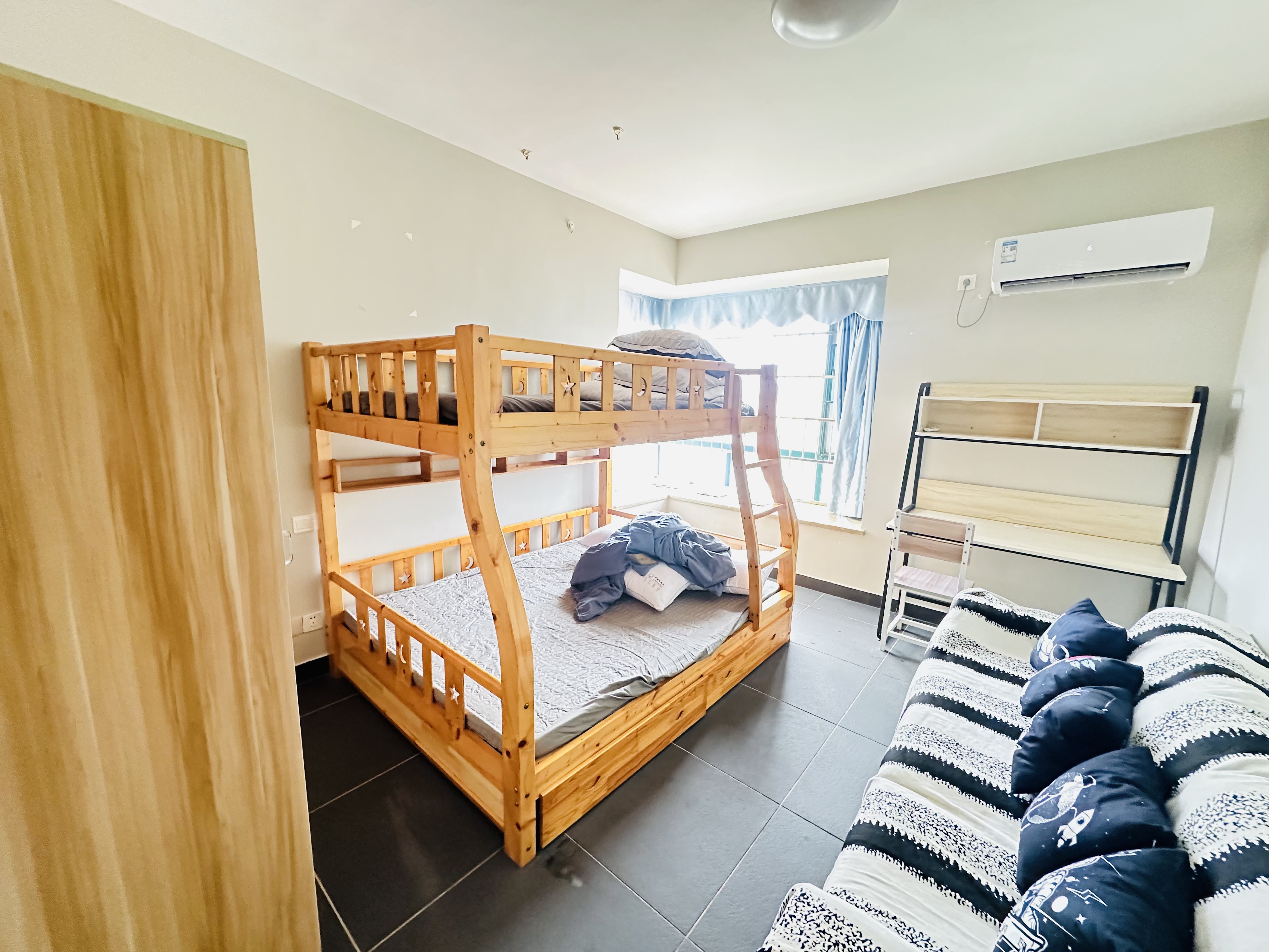 海景花园 2室2厅1卫 2000.0元/月 海景花园 2室2厅1卫 2000.0元/月室内图