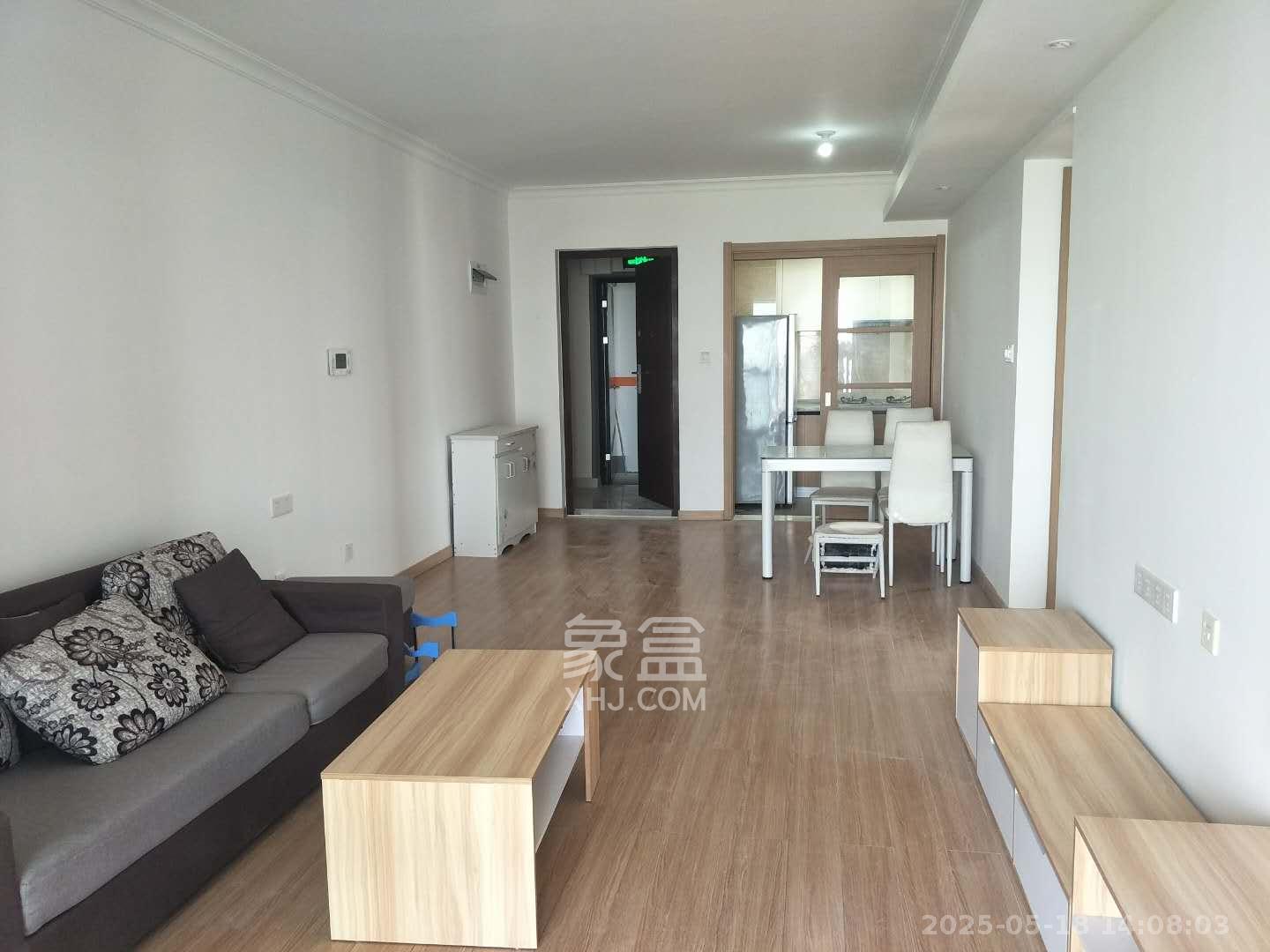 万科魅力之城  3室2厅2卫    2200.0元/月 万科魅力之城  3室2厅2卫    2200.0元/月室内图