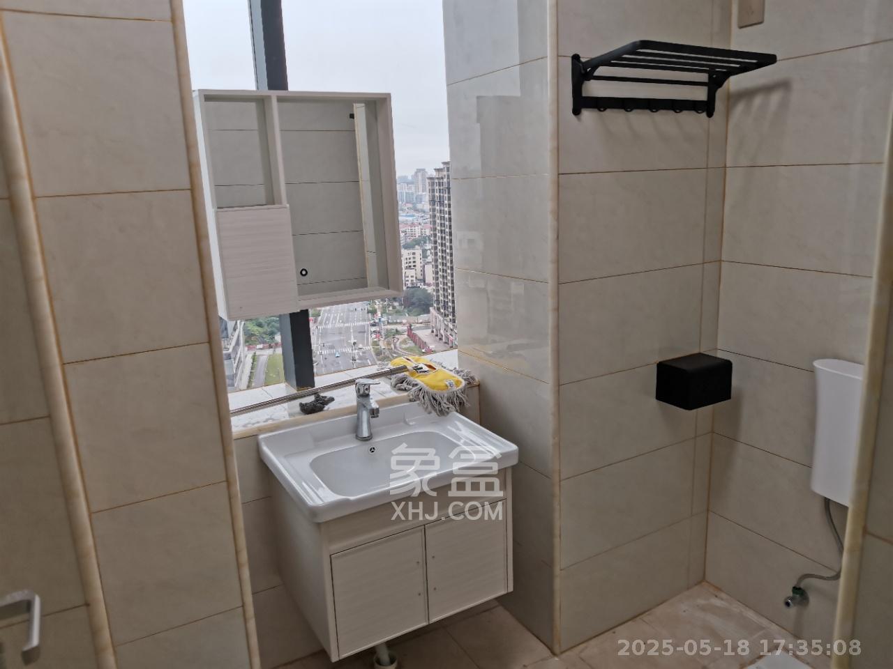 裕天国际商汇中心 2室1厅1卫 4200.0元/月 裕天国际商汇中心 2室1厅1卫 4200.0元/月室内图