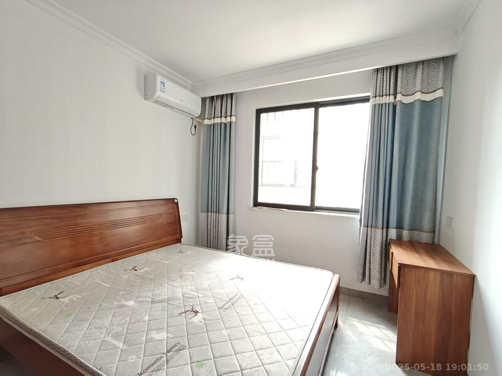 绿地香树花城 3室1厅1卫 1600.0元/月 绿地香树花城 3室1厅1卫 1600.0元/月室内图