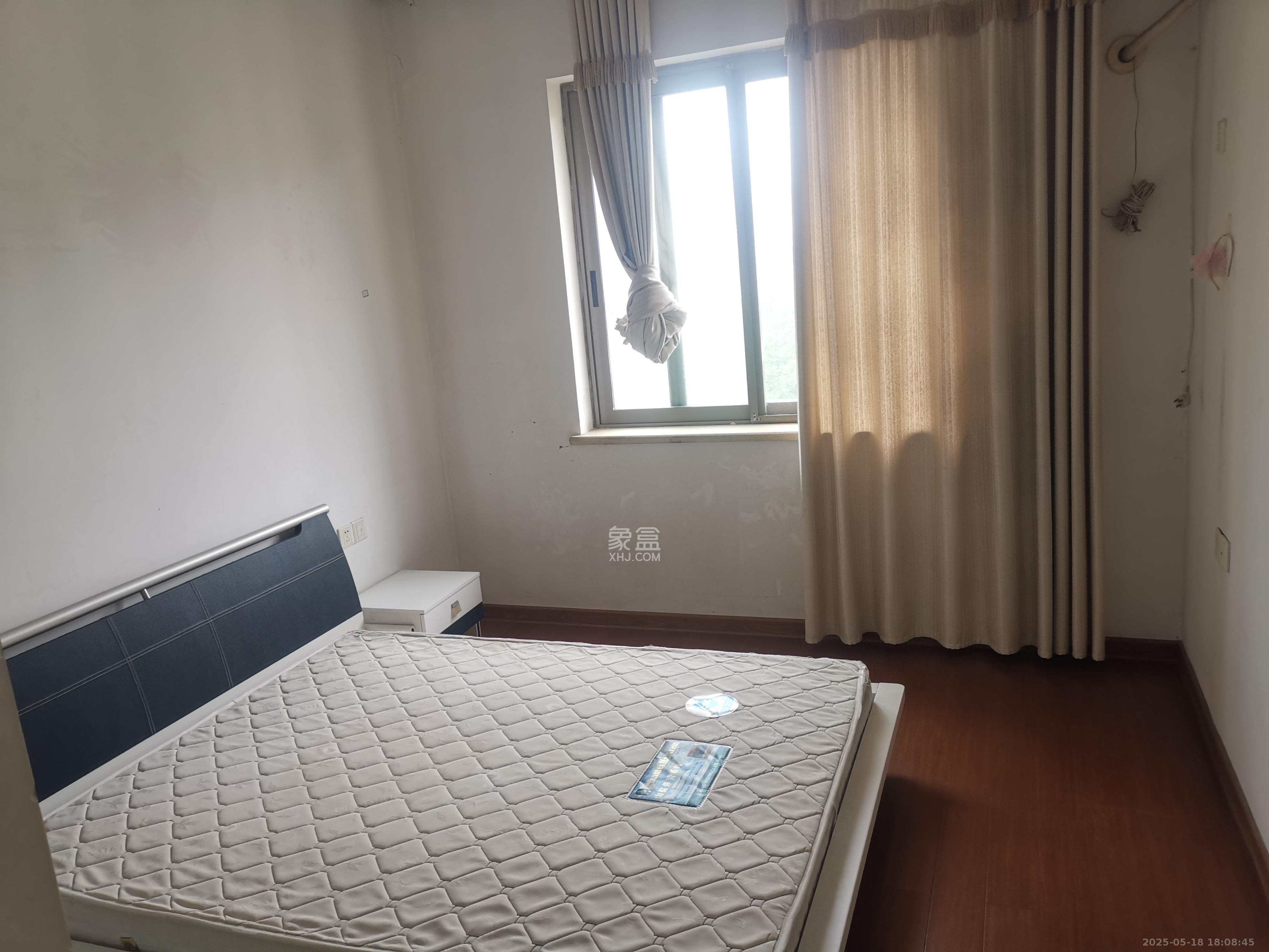 南苑小区 3室2厅1卫 2500.0元/月 南苑小区 3室2厅1卫 2500.0元/月室内图