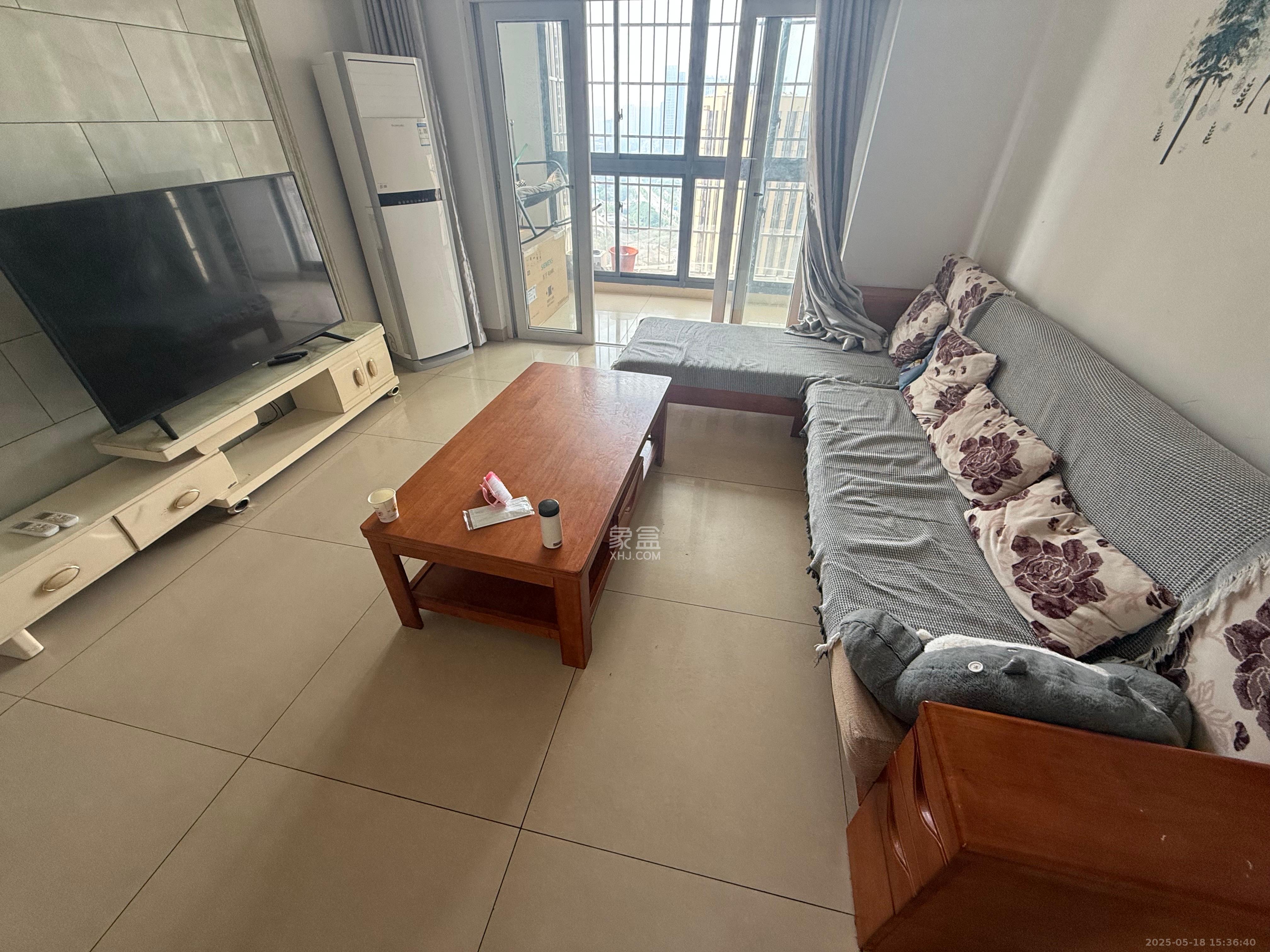 嘉顺苑 3室2厅1卫 2500.0元/月 嘉顺苑 3室2厅1卫 2500.0元/月室内图