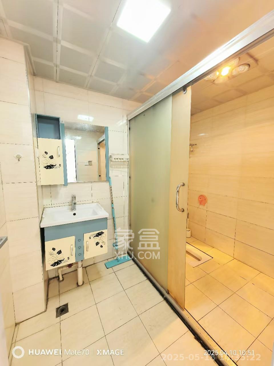 金领家族  1室1厅1卫   1500.00元/月室内图
