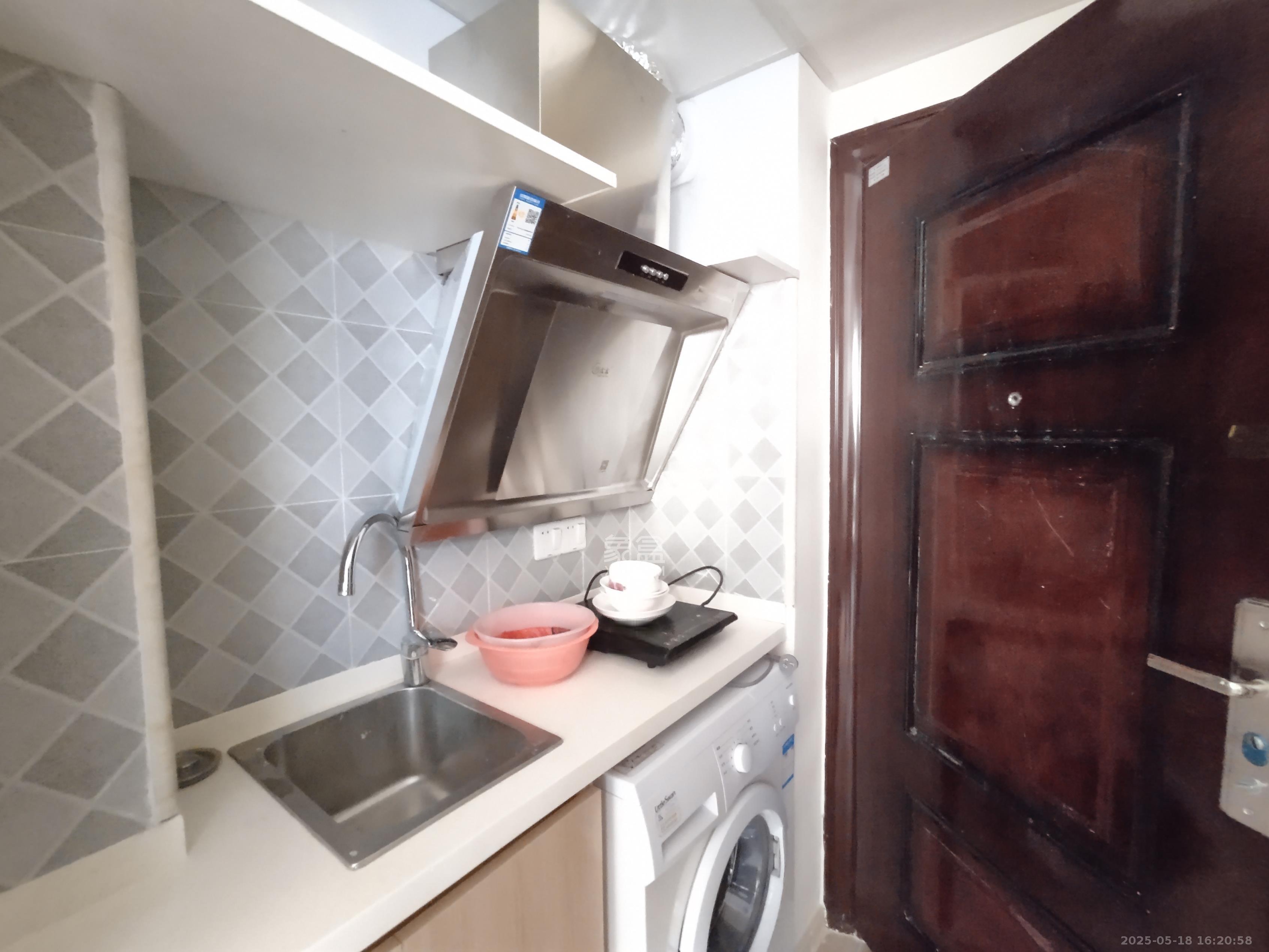 兰亭湾畔 1室1厅1卫 1200.0元/月 兰亭湾畔 1室1厅1卫 1200.0元/月室内图