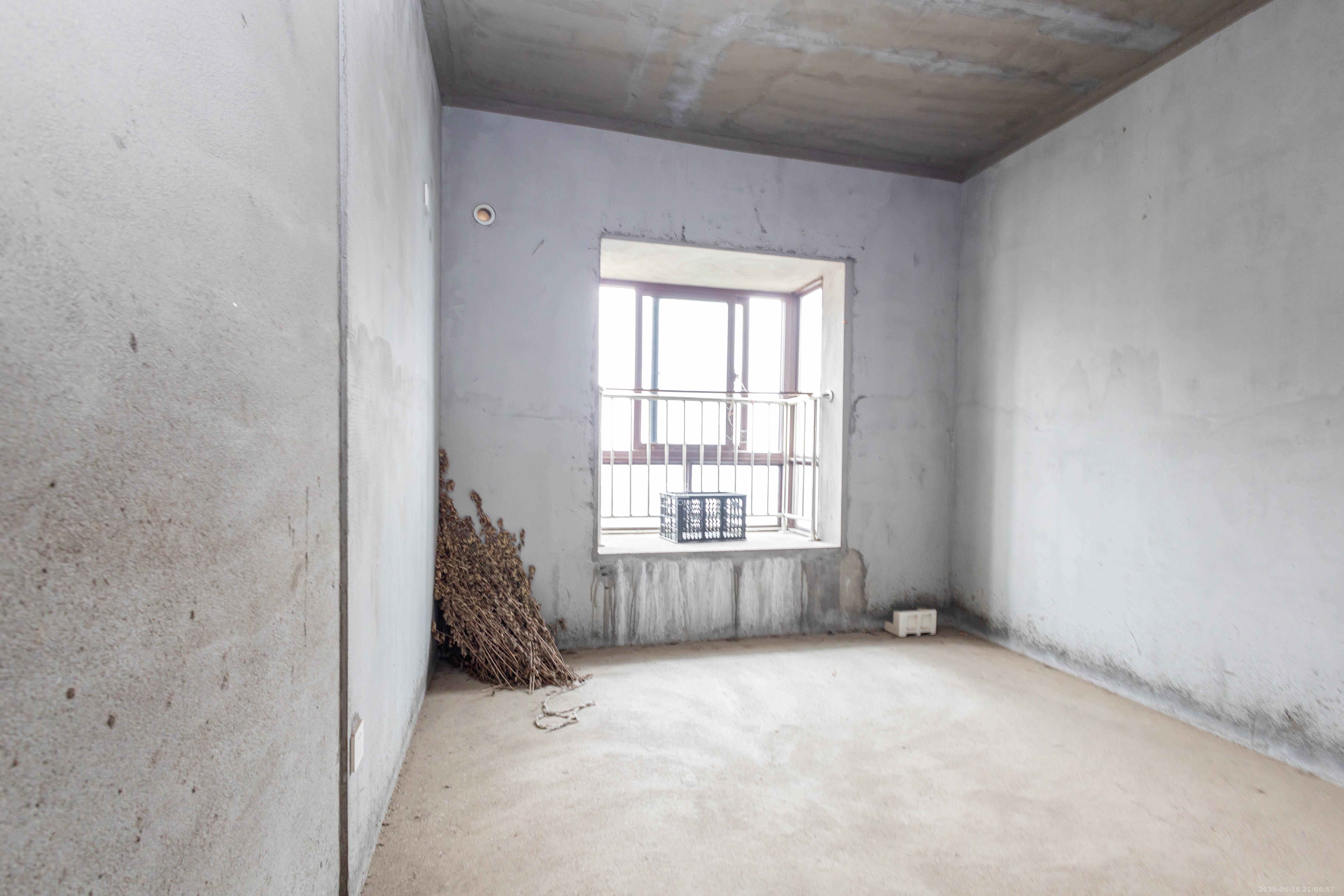 东方美地 4室2厅2卫 91.8万 东方美地 4室2厅2卫 91.8万卧室