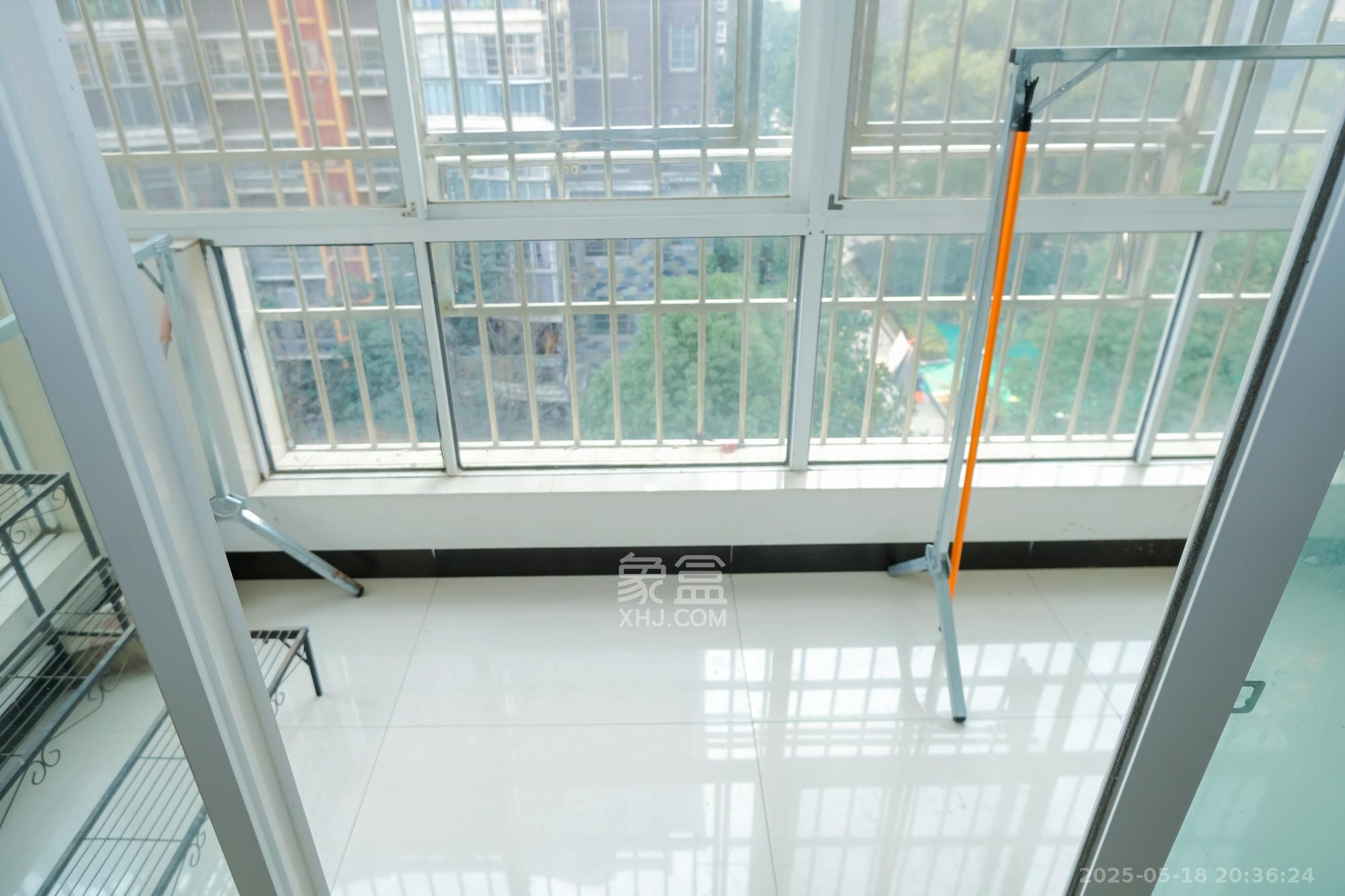 红树湾 2室2厅1卫 42.8万 红树湾 2室2厅1卫 42.8万阳台