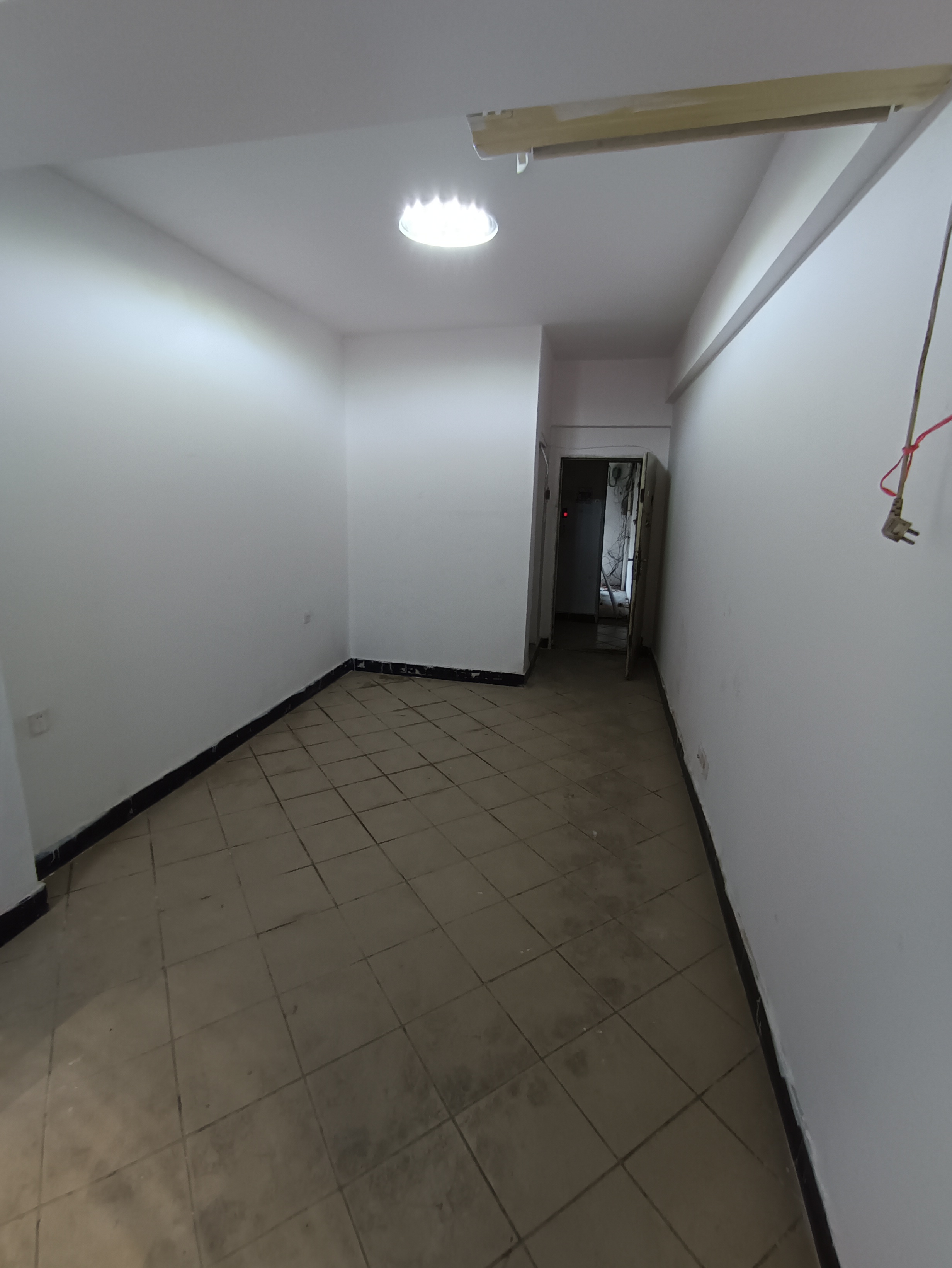 中天公寓 1室1厅1卫 21.0万 中天公寓 1室1厅1卫 21.0万客厅