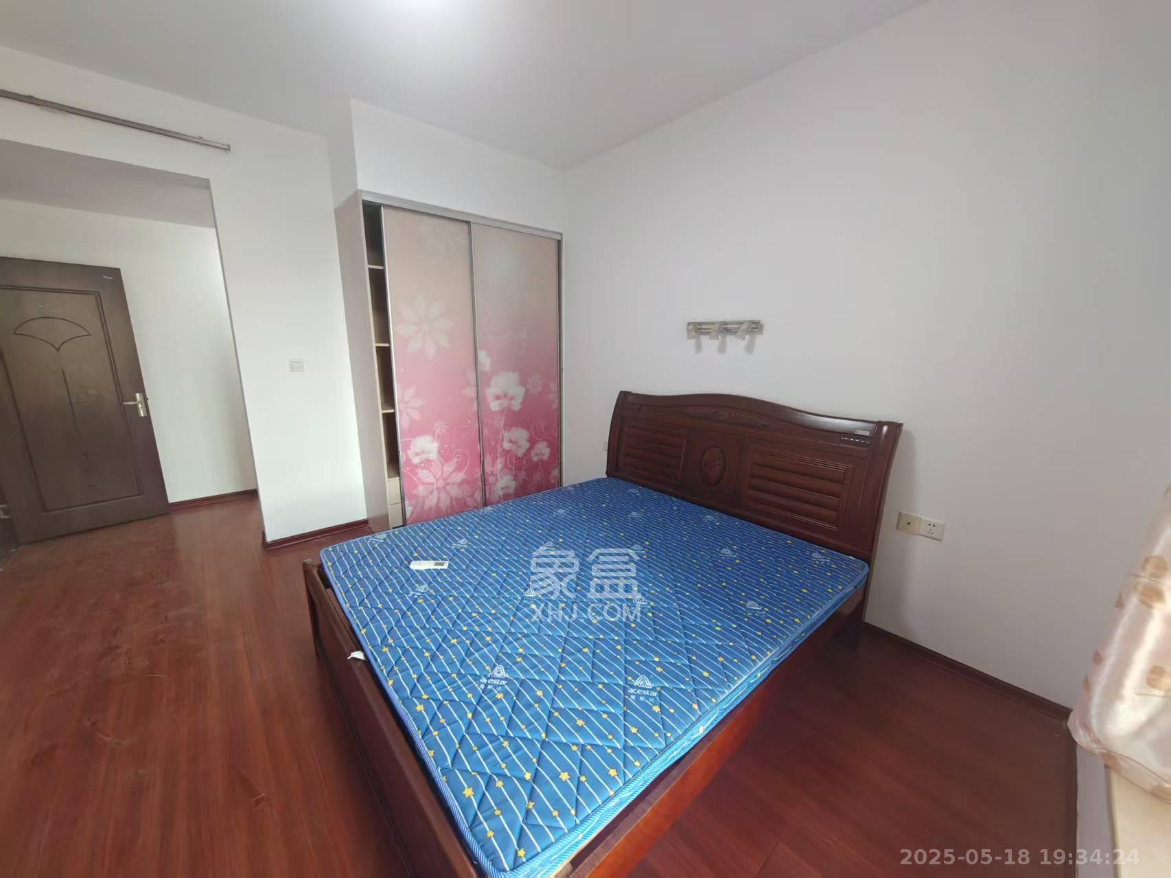 天城湖光山色  4室2厅2卫    3400.0元/月 天城湖光山色  4室2厅2卫    3400.0元/月室内图