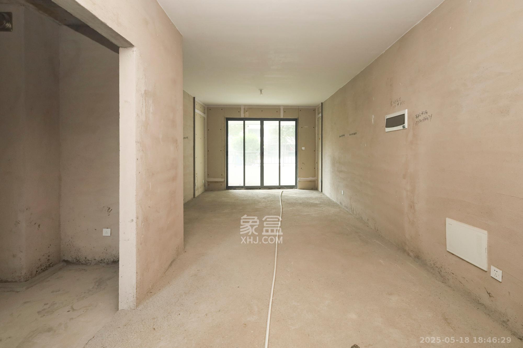 锦顺宸樾府 3室2厅2卫 88.0万 锦顺宸樾府 3室2厅2卫 88.0万客厅