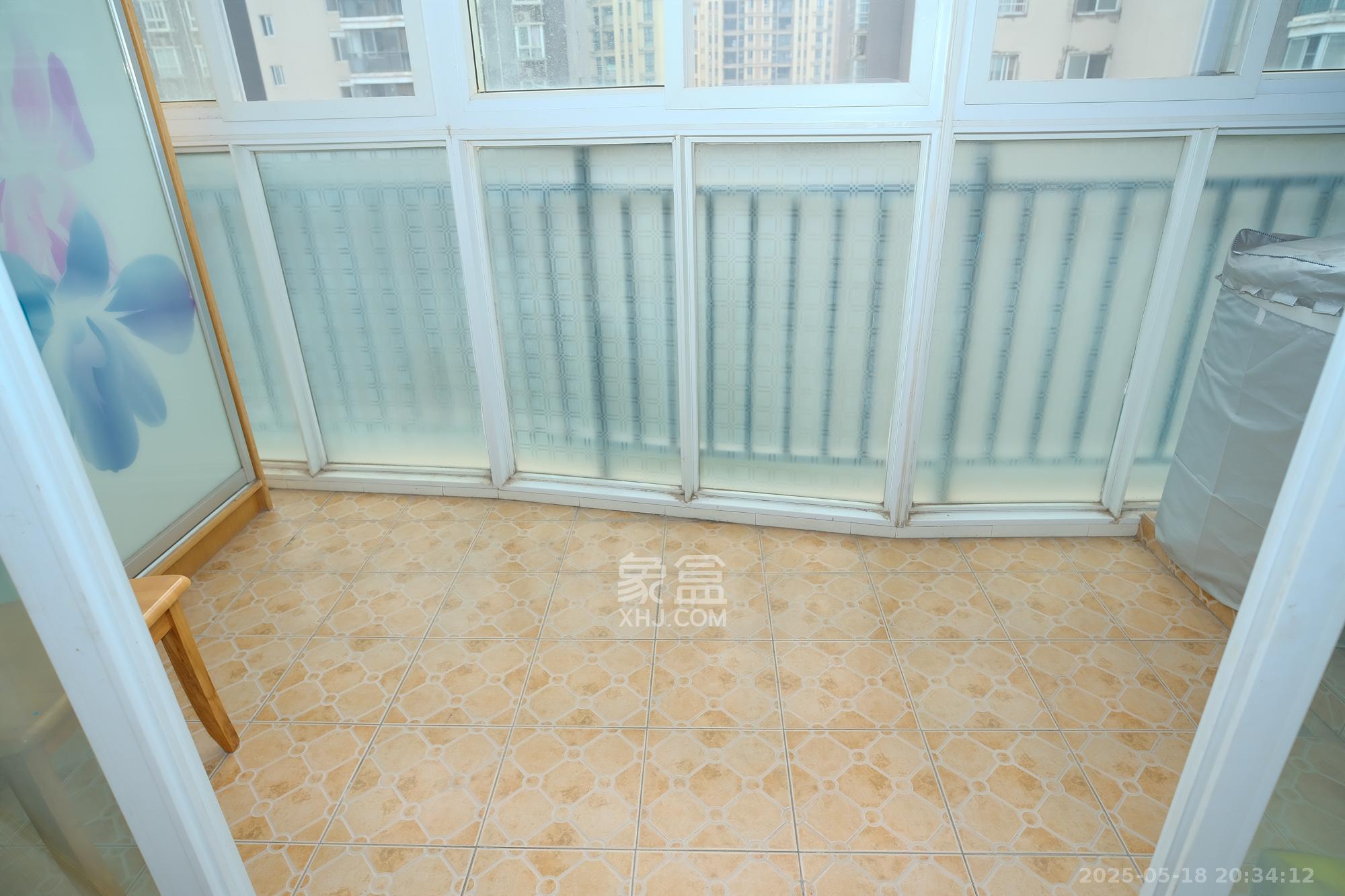 世景华庭 2室2厅1卫 60.0万 世景华庭 2室2厅1卫 60.0万阳台