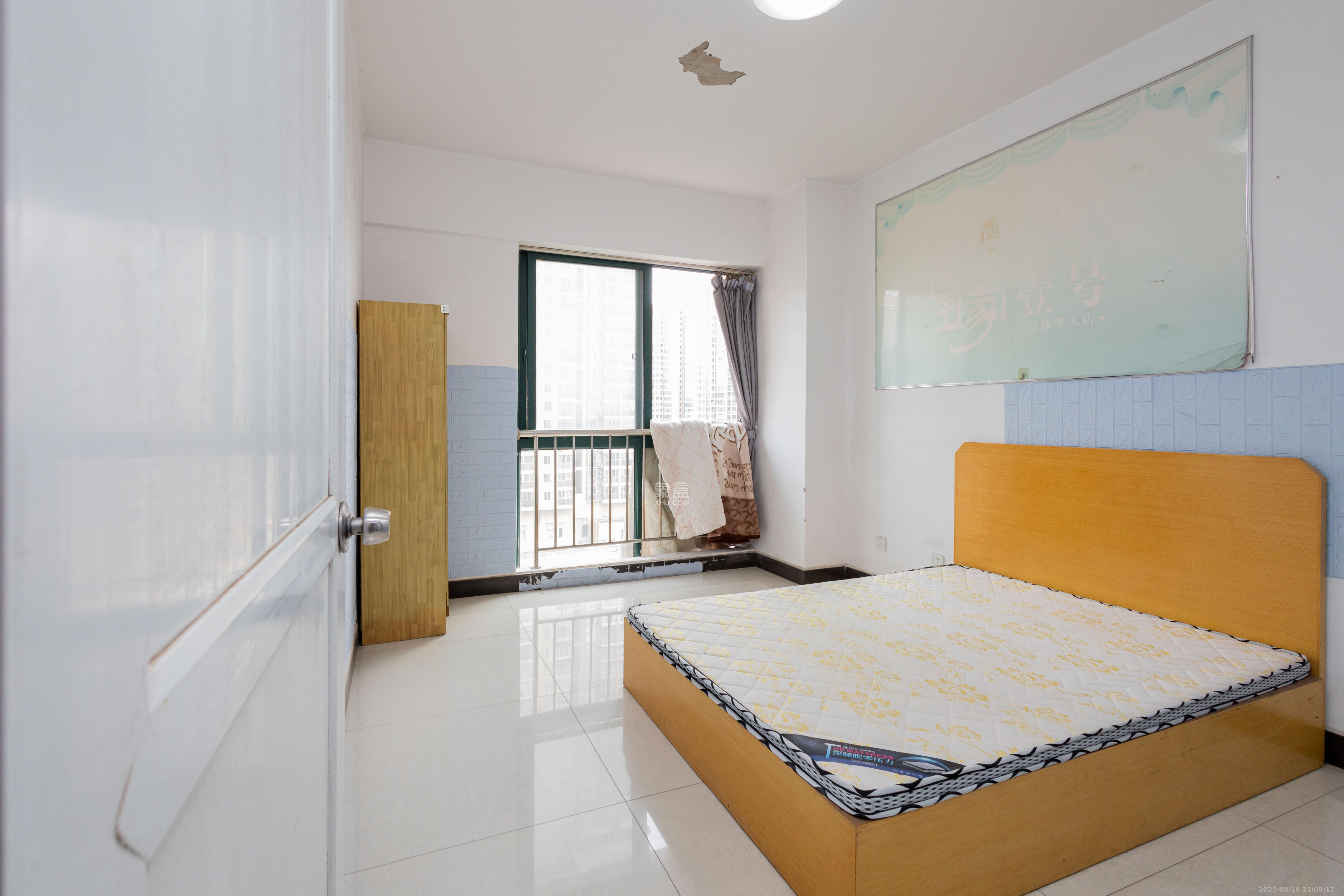 华天LOHO小镇 2室2厅1卫 48.0万 华天LOHO小镇 2室2厅1卫 48.0万卧室