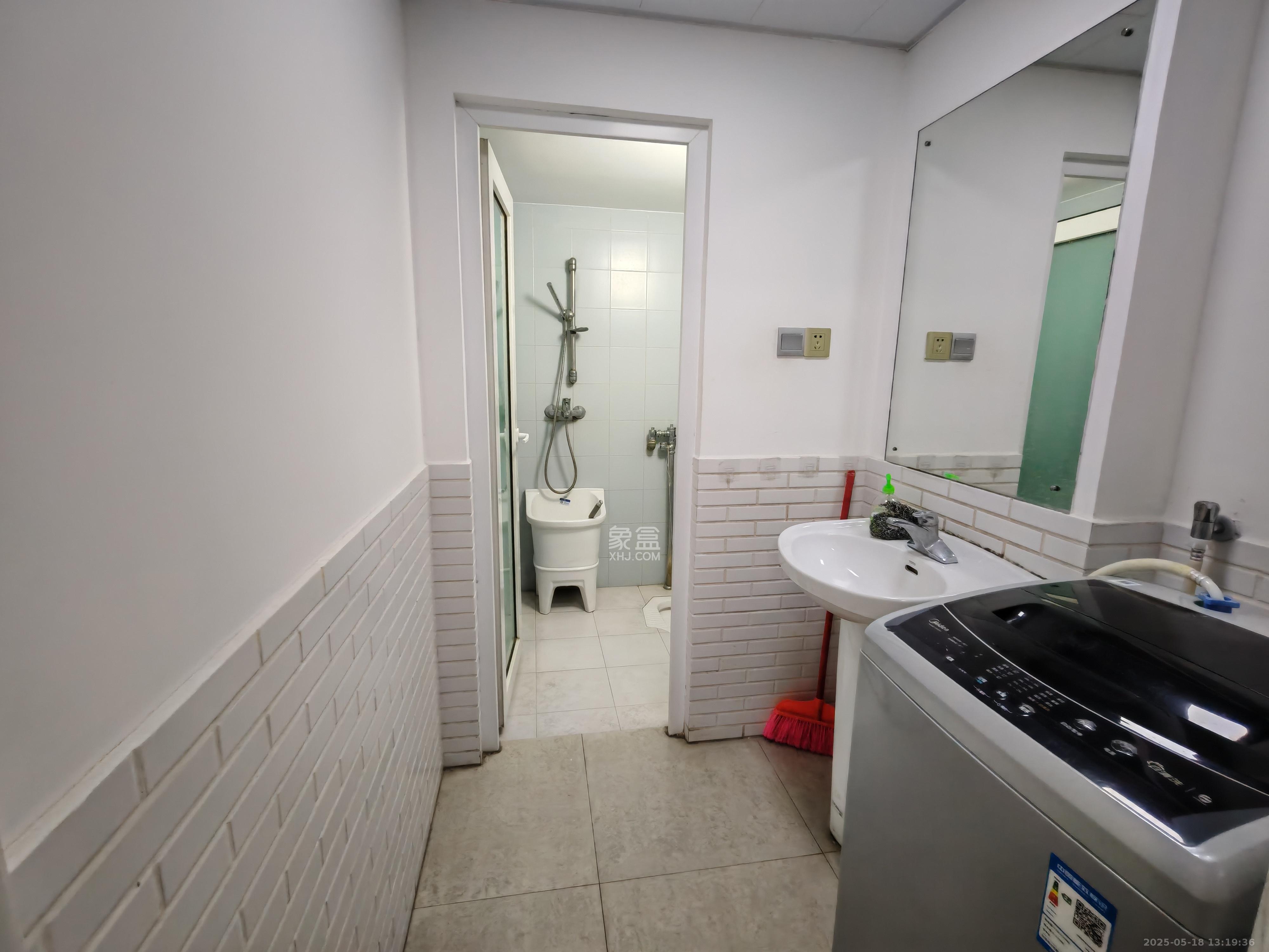 宏华花苑  3室2厅2卫    2600.0元/月室内图