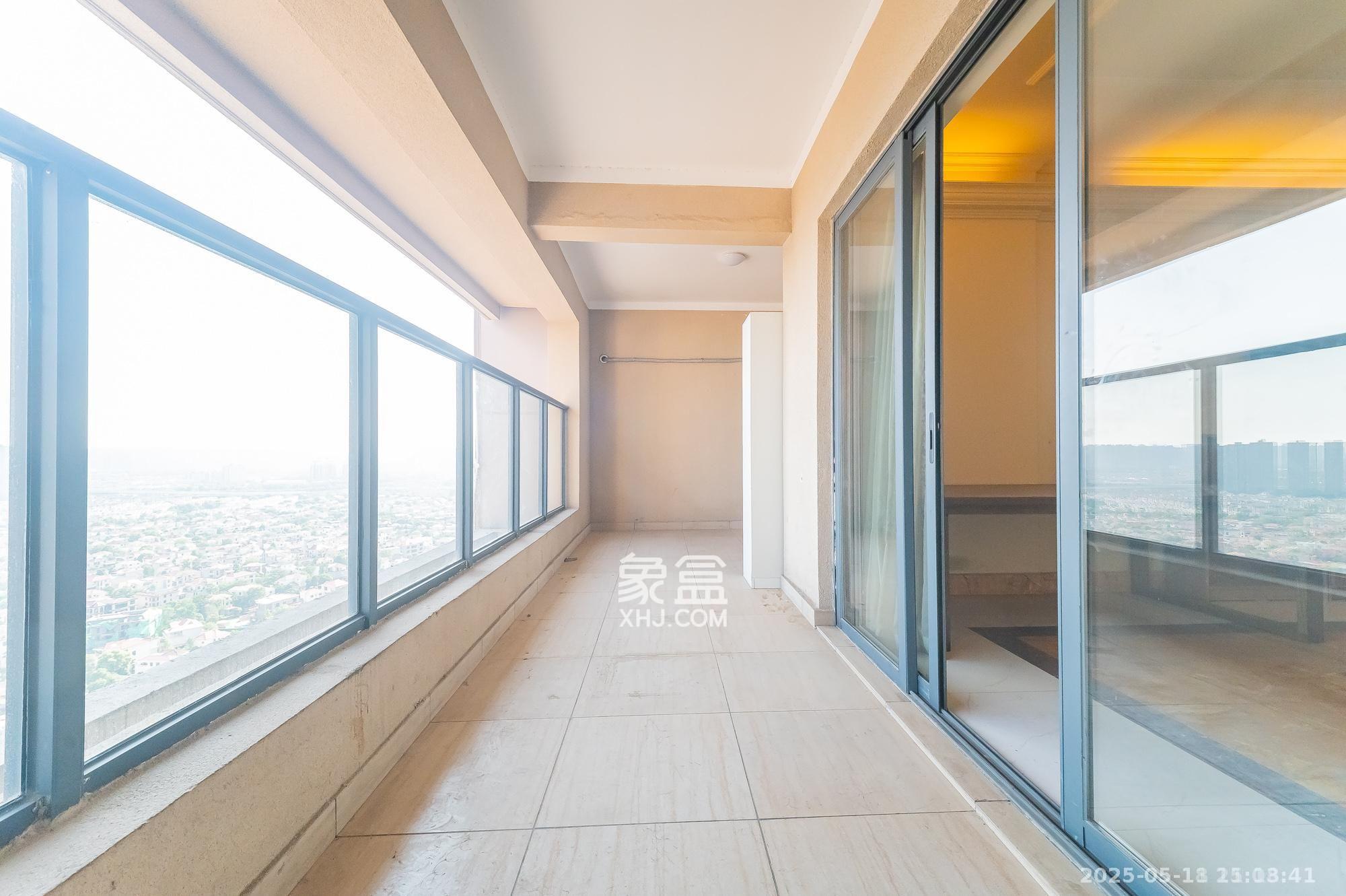 碧桂园威尼斯城 5室2厅3卫 4500.0元/月 碧桂园威尼斯城 5室2厅3卫 4500.0元/月室内图