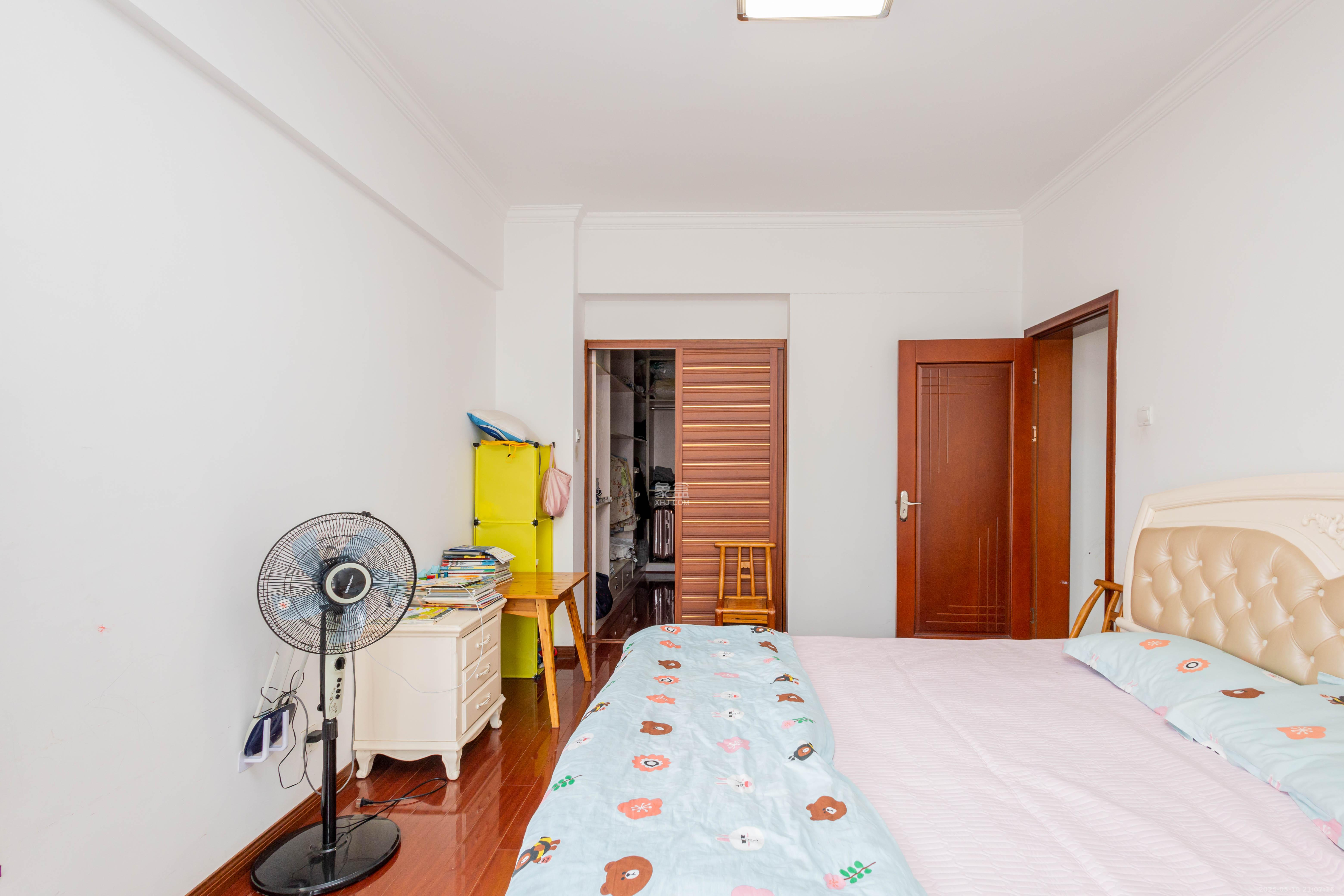 星城国际 3室2厅1卫 60.0万 星城国际 3室2厅1卫 60.0万卧室