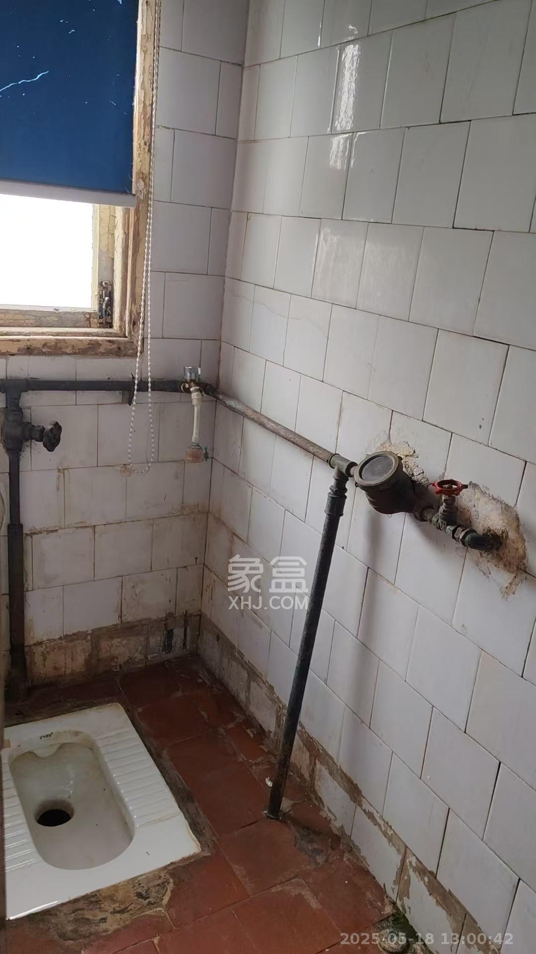 公交园小区(公交新村) 3室2厅1卫 899.0元/月 公交园小区(公交新村) 3室2厅1卫 899.0元/月室内图