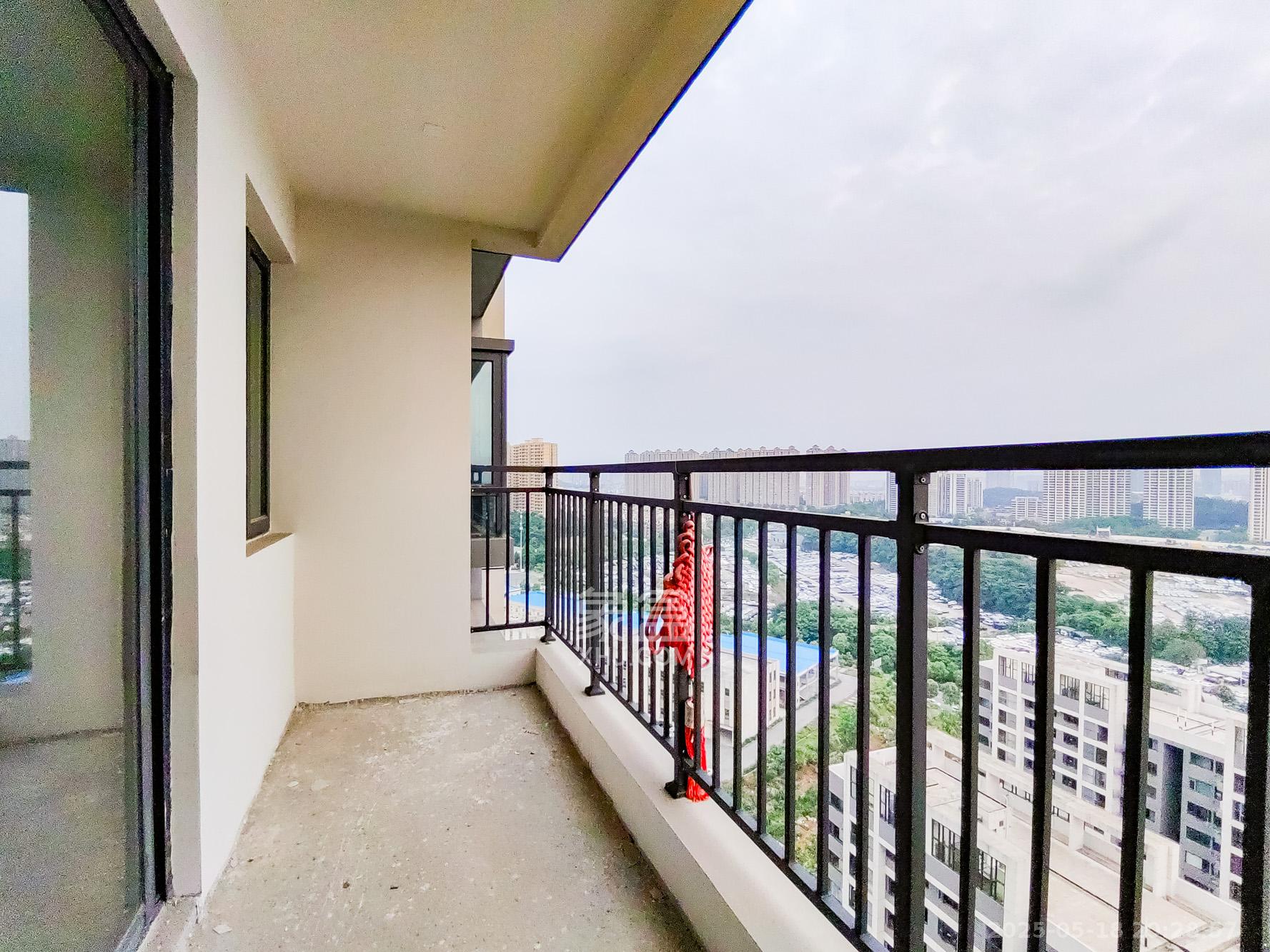 和顺府  3室2厅2卫    88.0万 和顺府  3室2厅2卫    88.0万阳台