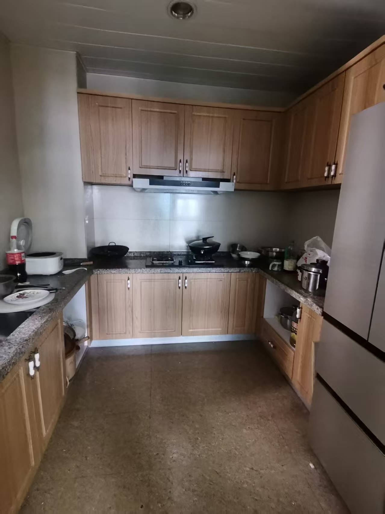 碧桂园 4室2厅4卫 2000.0元/月 碧桂园 4室2厅4卫 2000.0元/月室内图