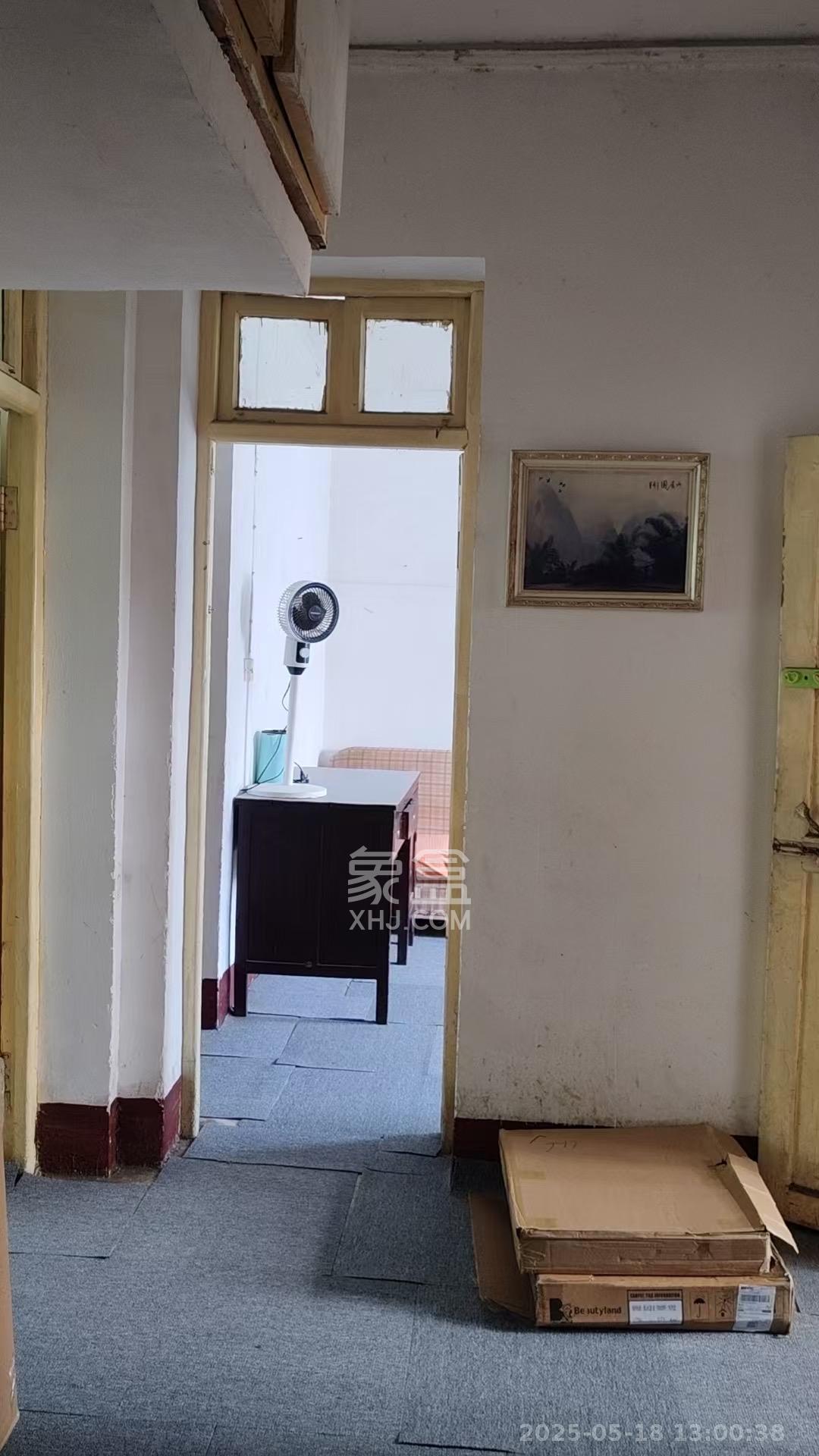 公交园小区(公交新村) 3室2厅1卫 899.0元/月 公交园小区(公交新村) 3室2厅1卫 899.0元/月室内图