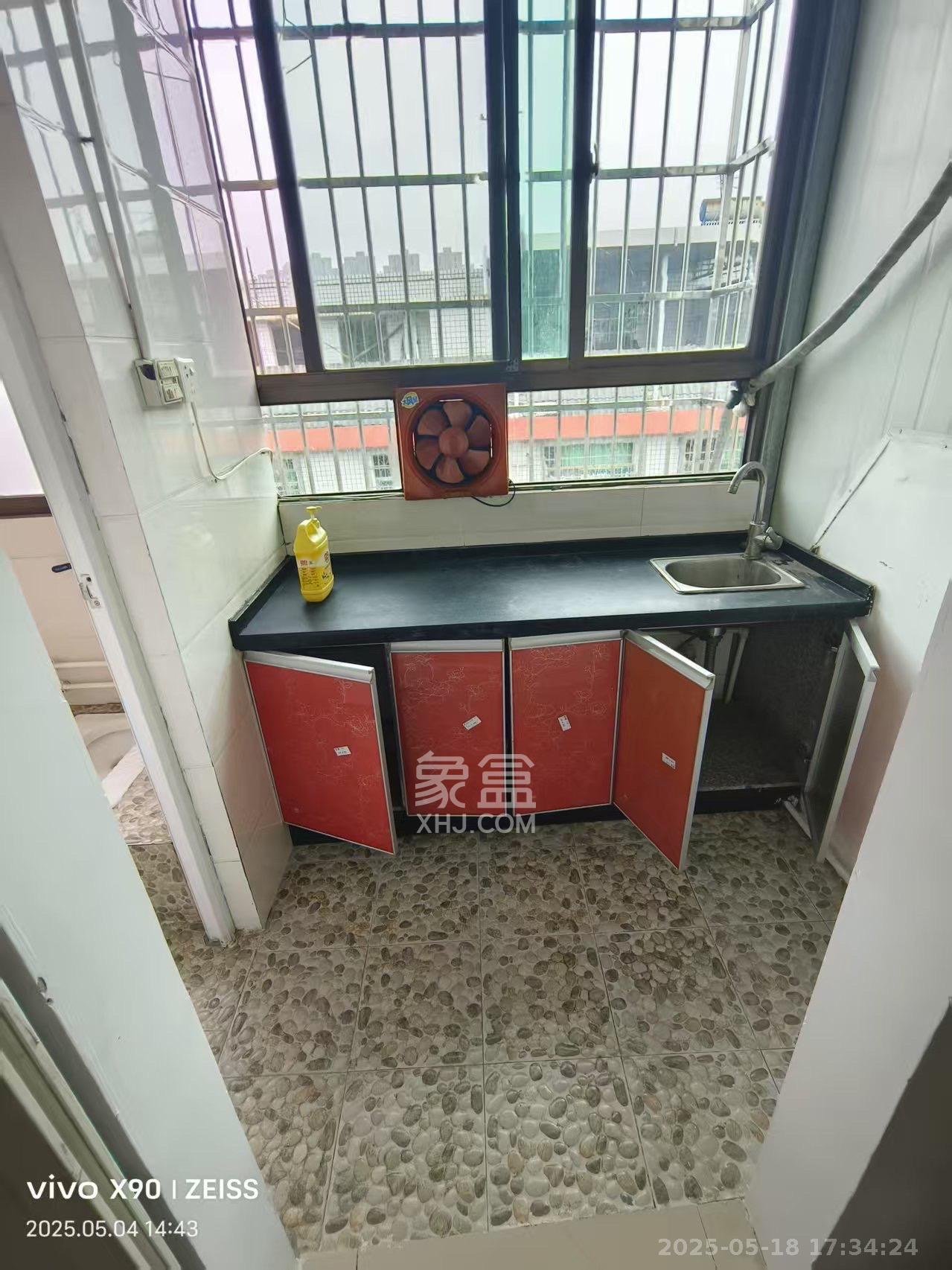 松雅安置小区 1室1厅1卫 500.0元/月 松雅安置小区 1室1厅1卫 500.0元/月室内图