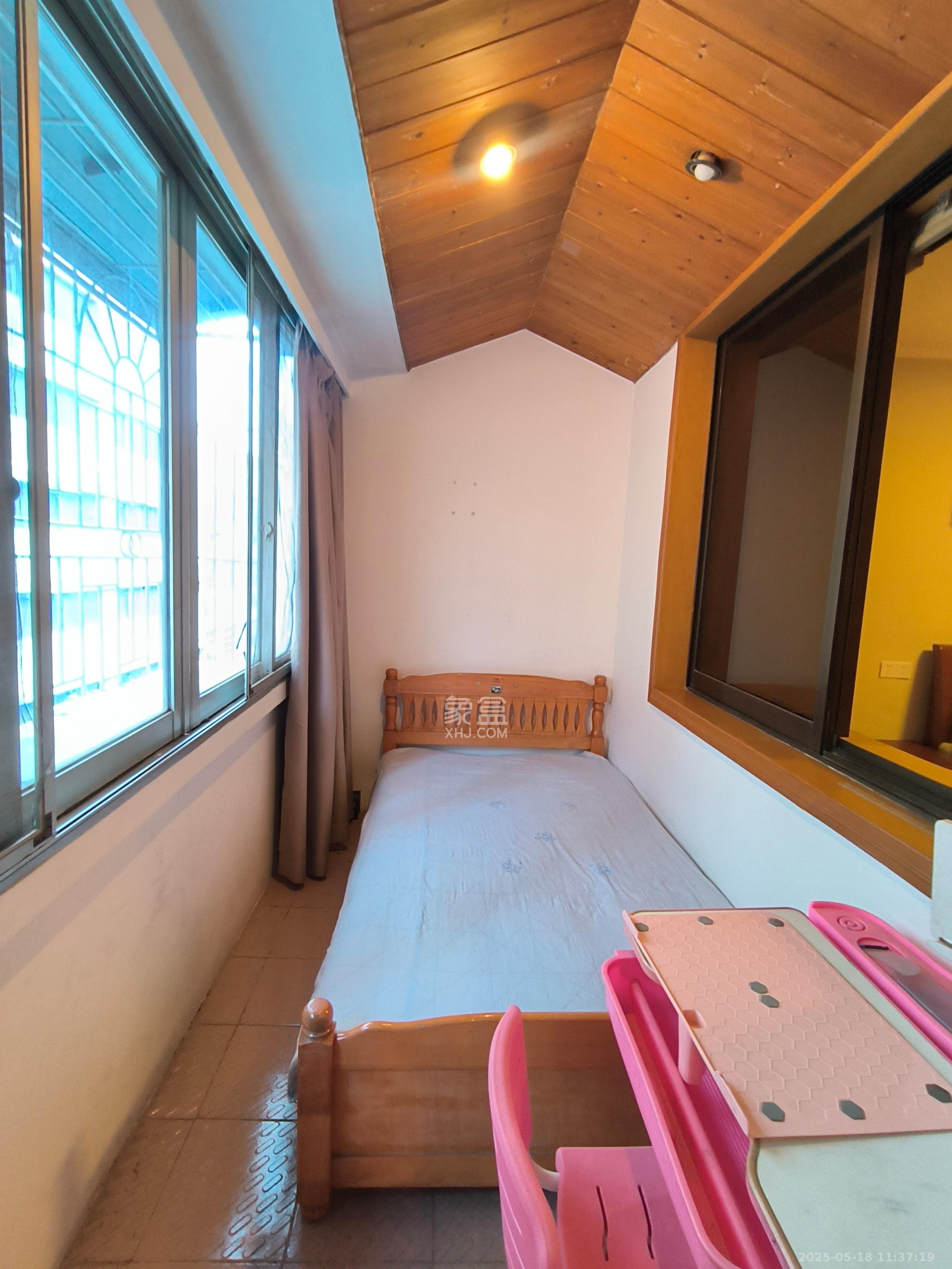 华天大酒店宿舍楼 2室1厅1卫 2400.0元/月 华天大酒店宿舍楼 2室1厅1卫 2400.0元/月室内图