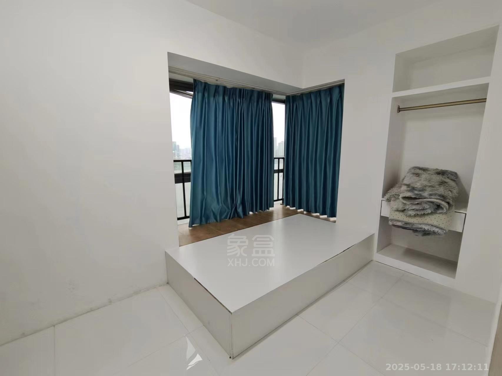 大汉希尔顿 5室0厅0卫 8000.0元/月 大汉希尔顿 5室0厅0卫 8000.0元/月室内图