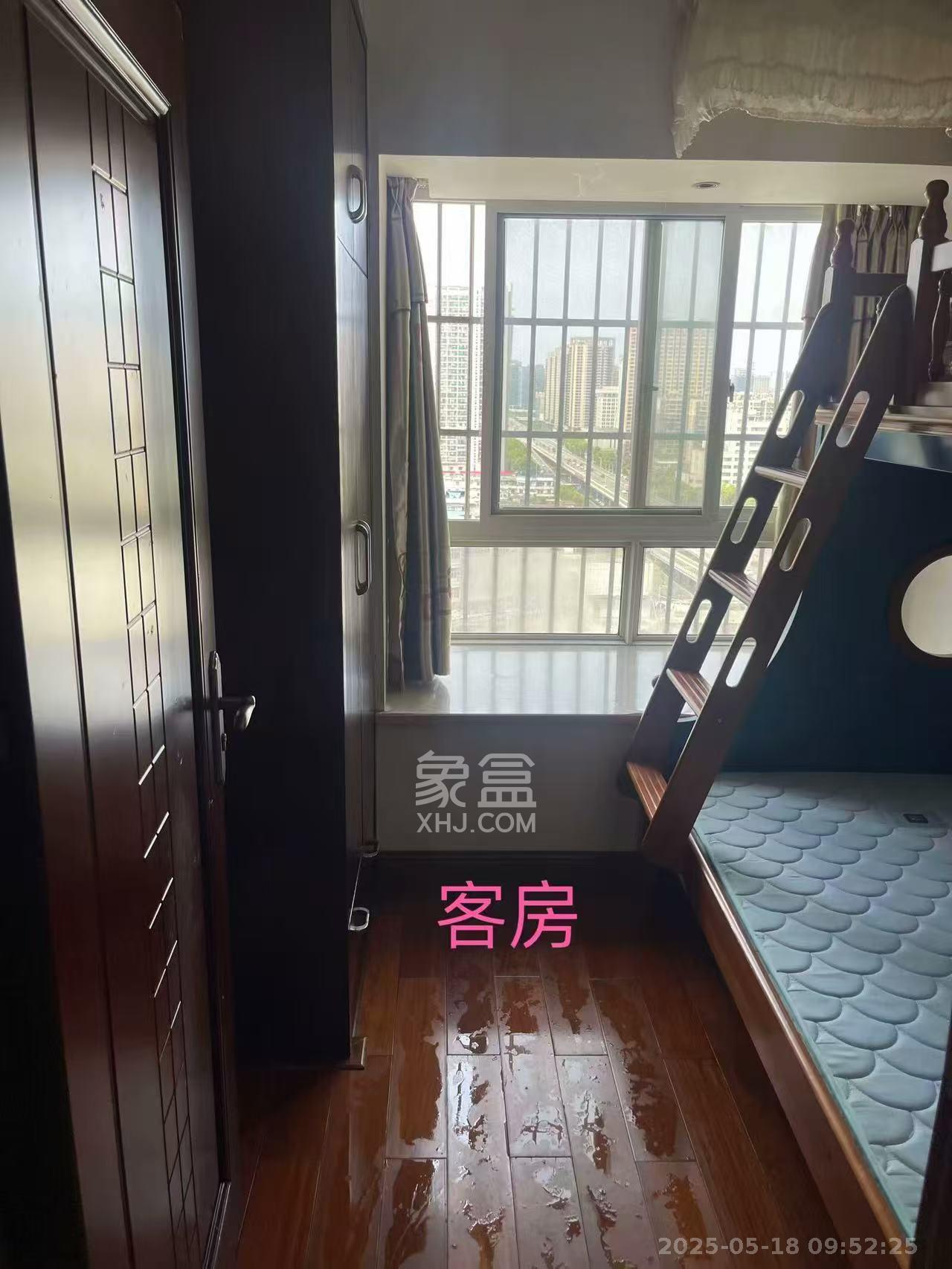 星典时代  4室2厅2卫   3000.00元/月室内图