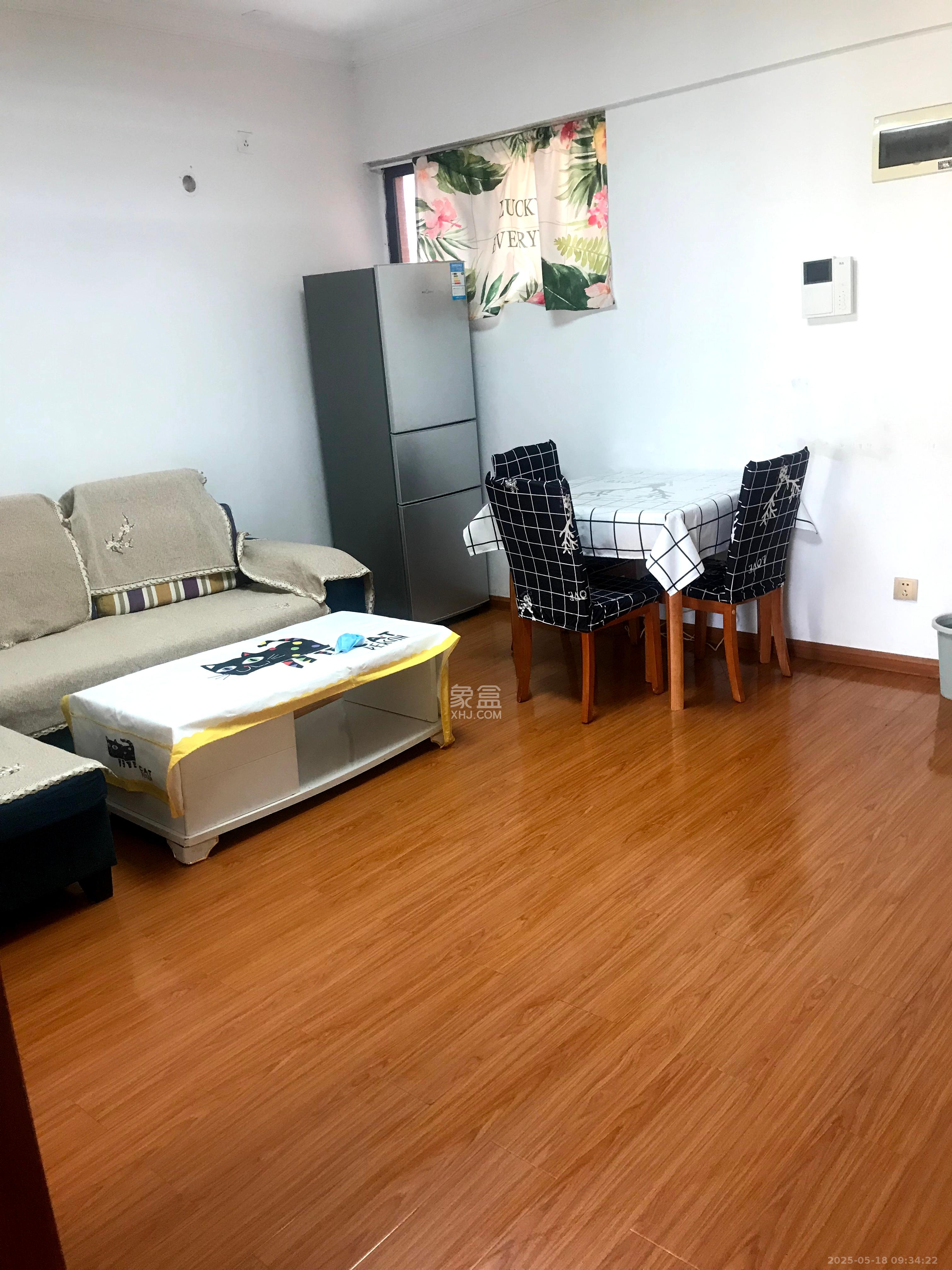 中建芙蓉工社  2室1厅1卫    1700.0元/月室内图
