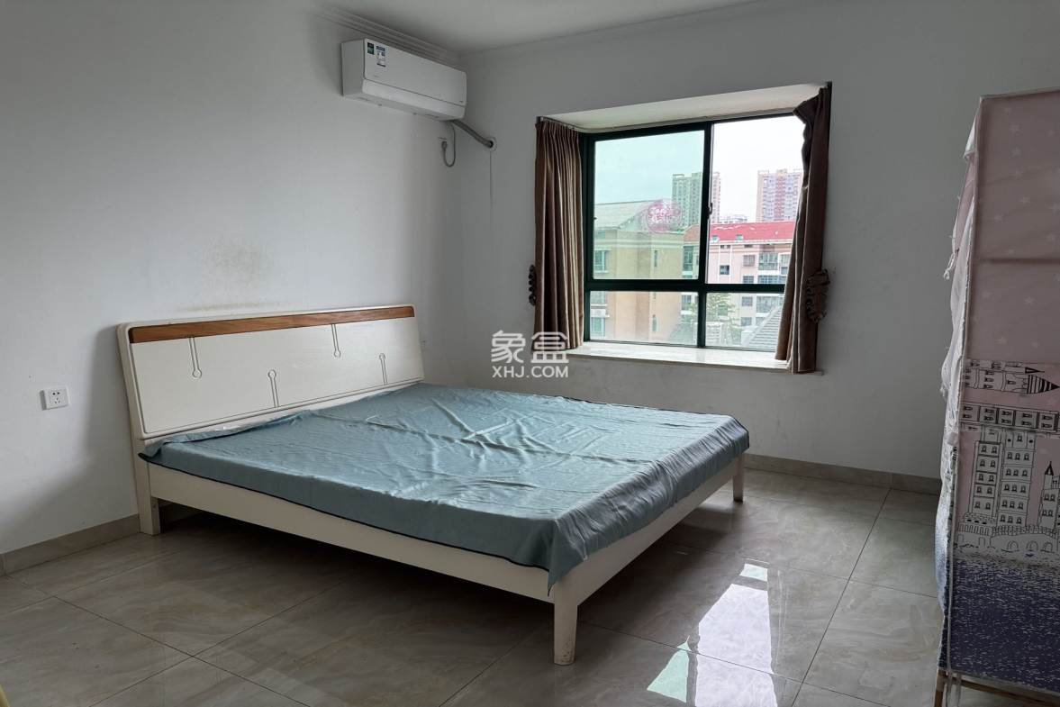 金海雅苑 3室2厅1卫 2300.0元/月 金海雅苑 3室2厅1卫 2300.0元/月室内图