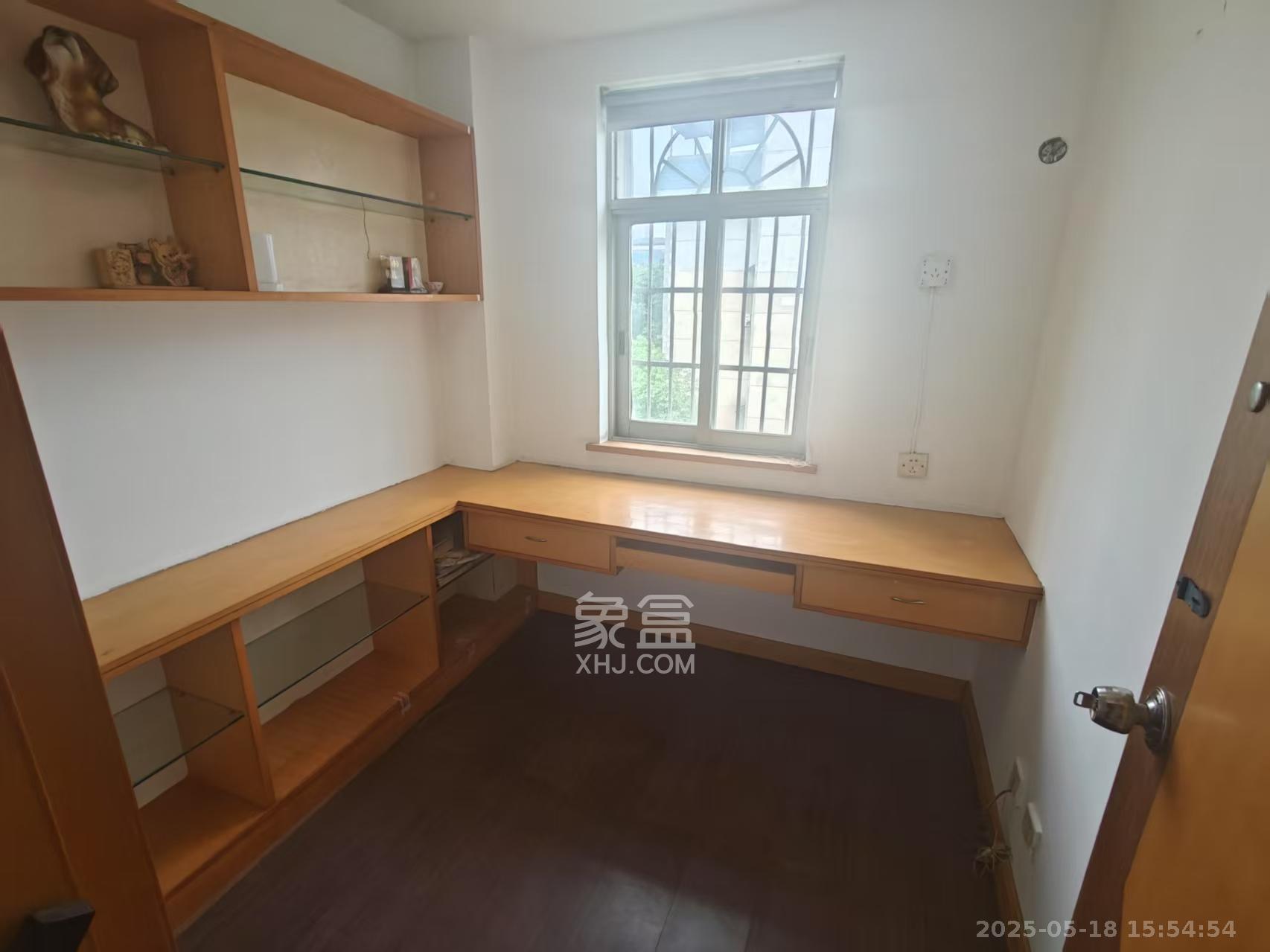 新世纪家园 3室2厅1卫 2600.0元/月 新世纪家园 3室2厅1卫 2600.0元/月室内图